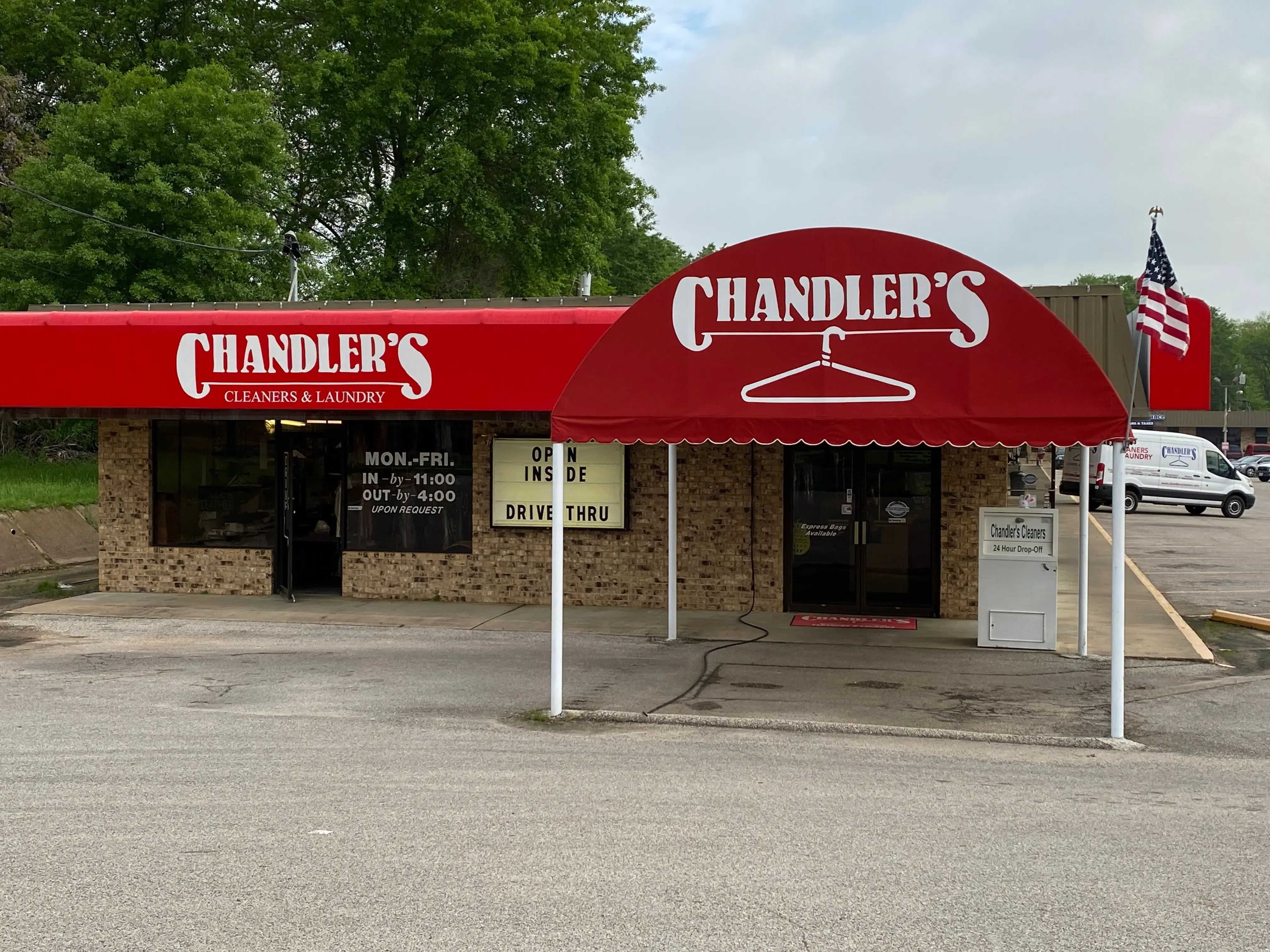 Chandler's Cleaners & Laundry thumbnail 2