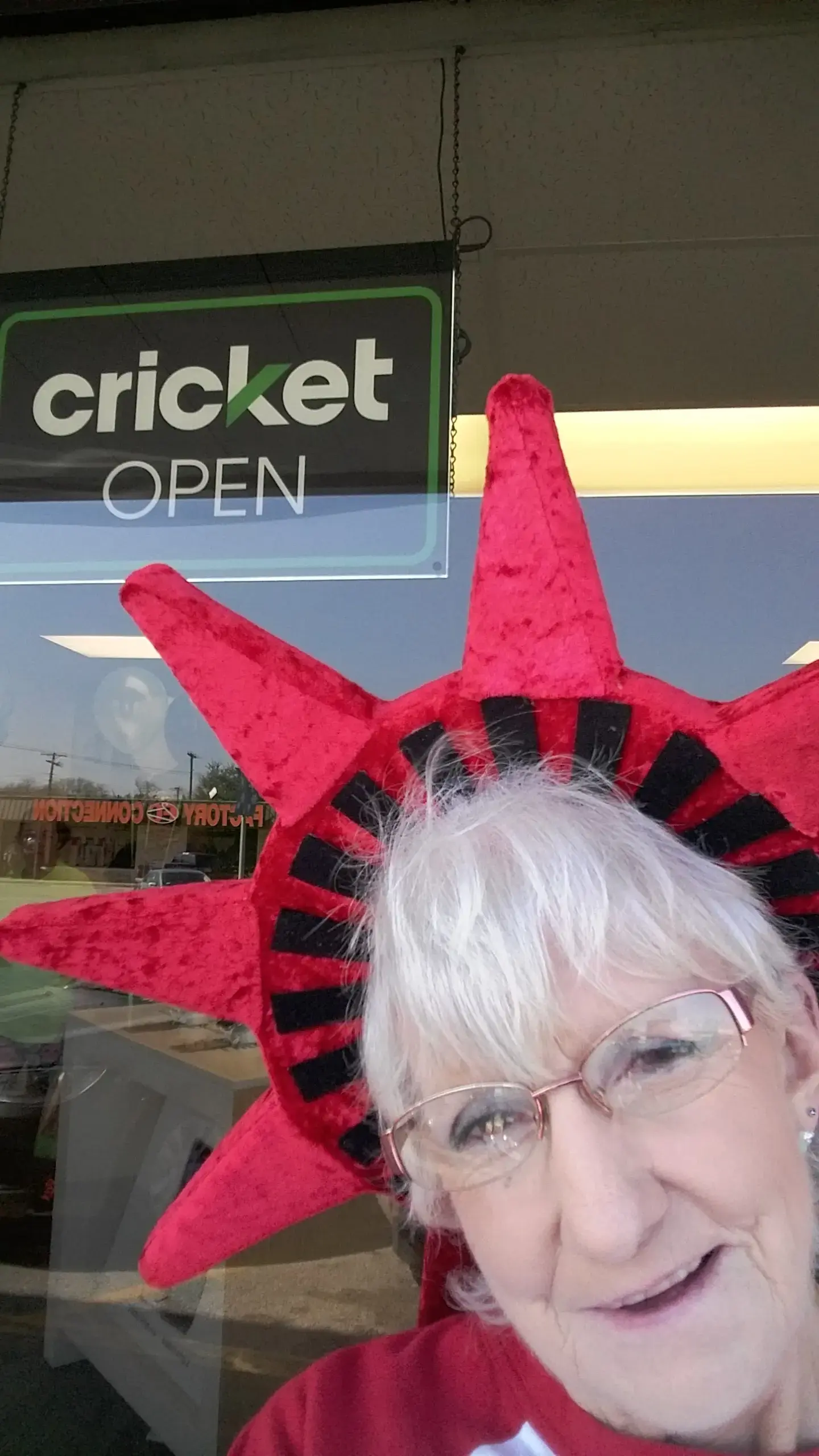 Chandler's Cleaners & Laundry thumbnail 6