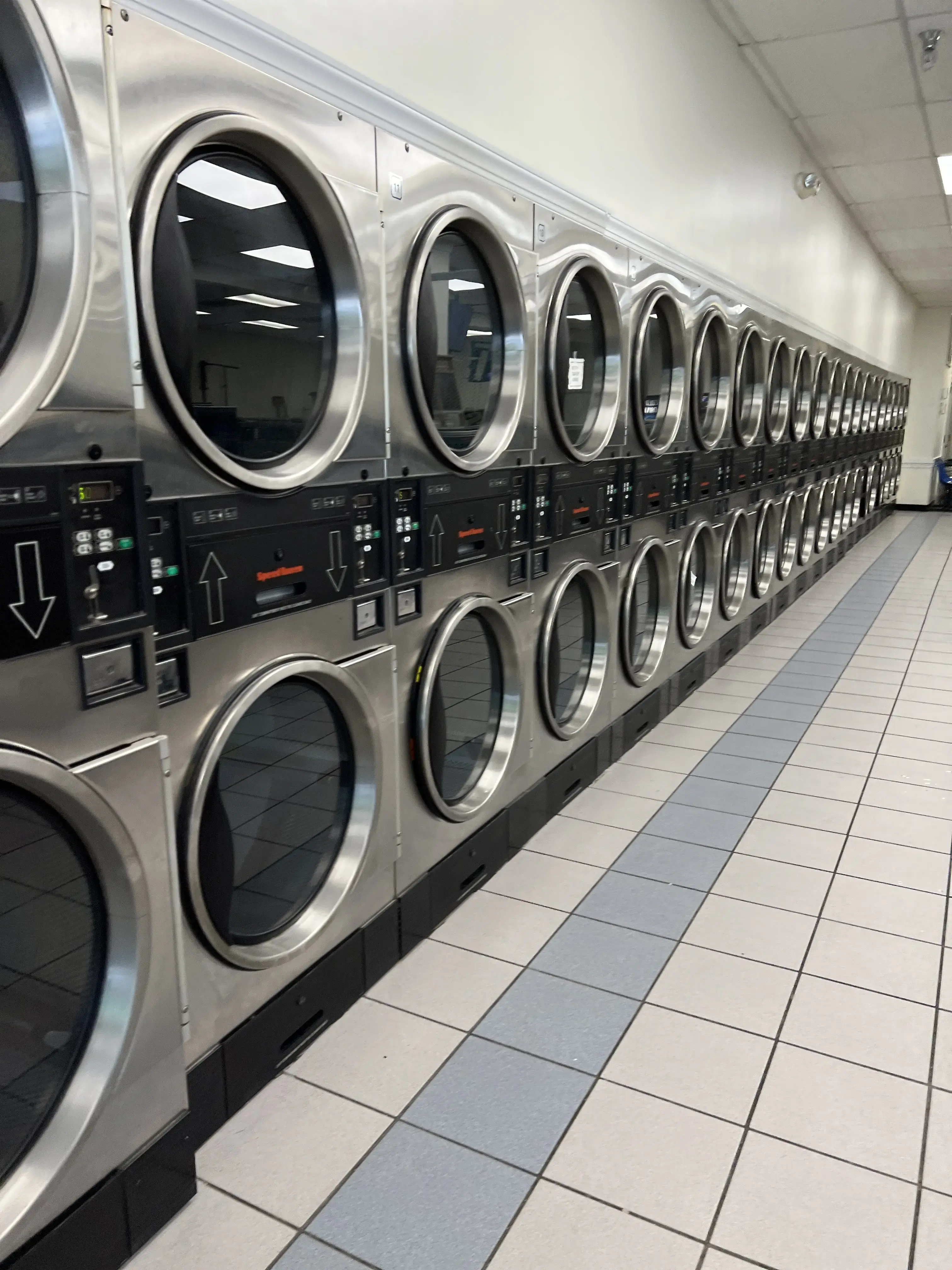 Chantilly Coin Laundry LLC location