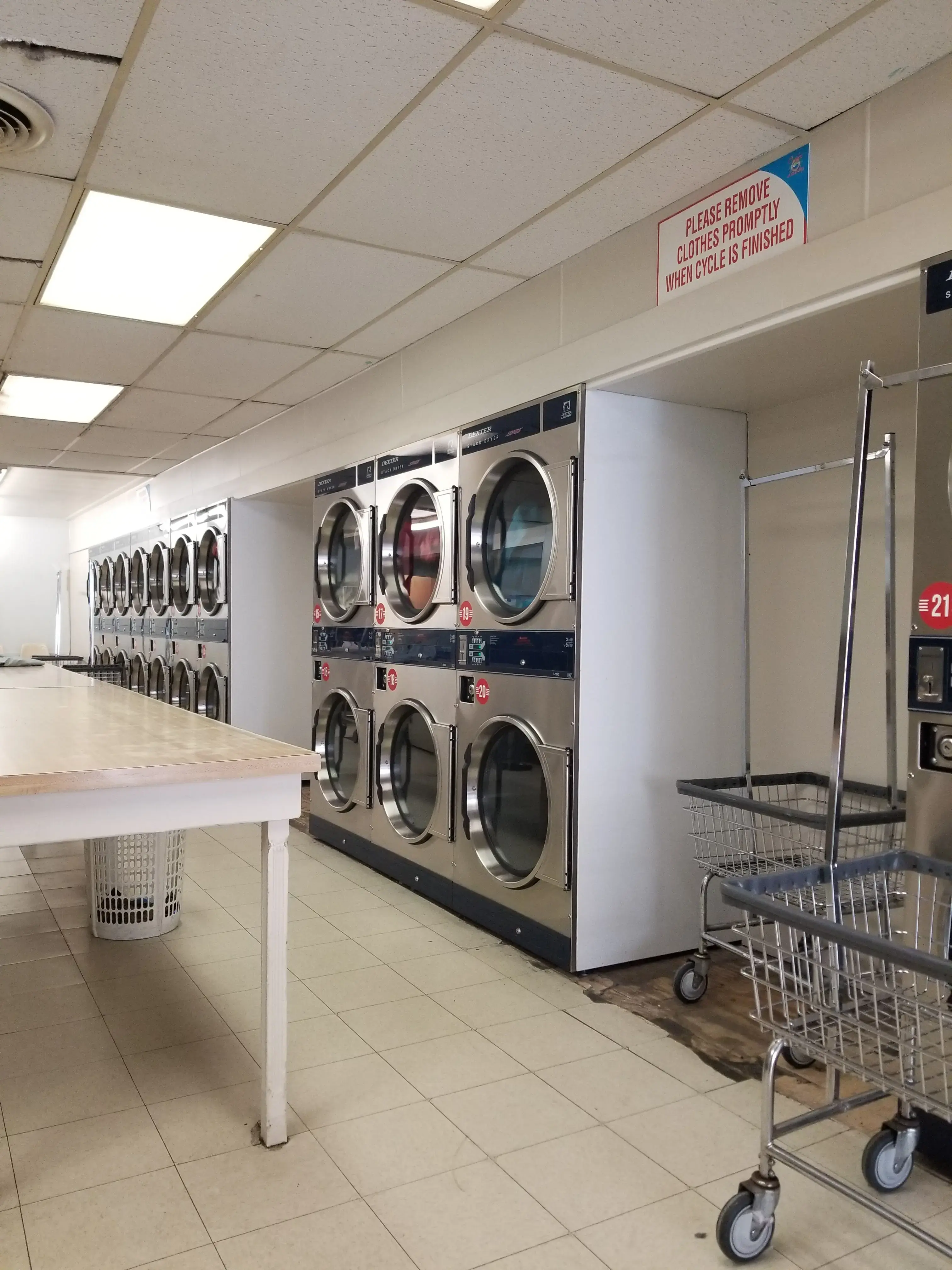 Charles' Laundry - Image 18