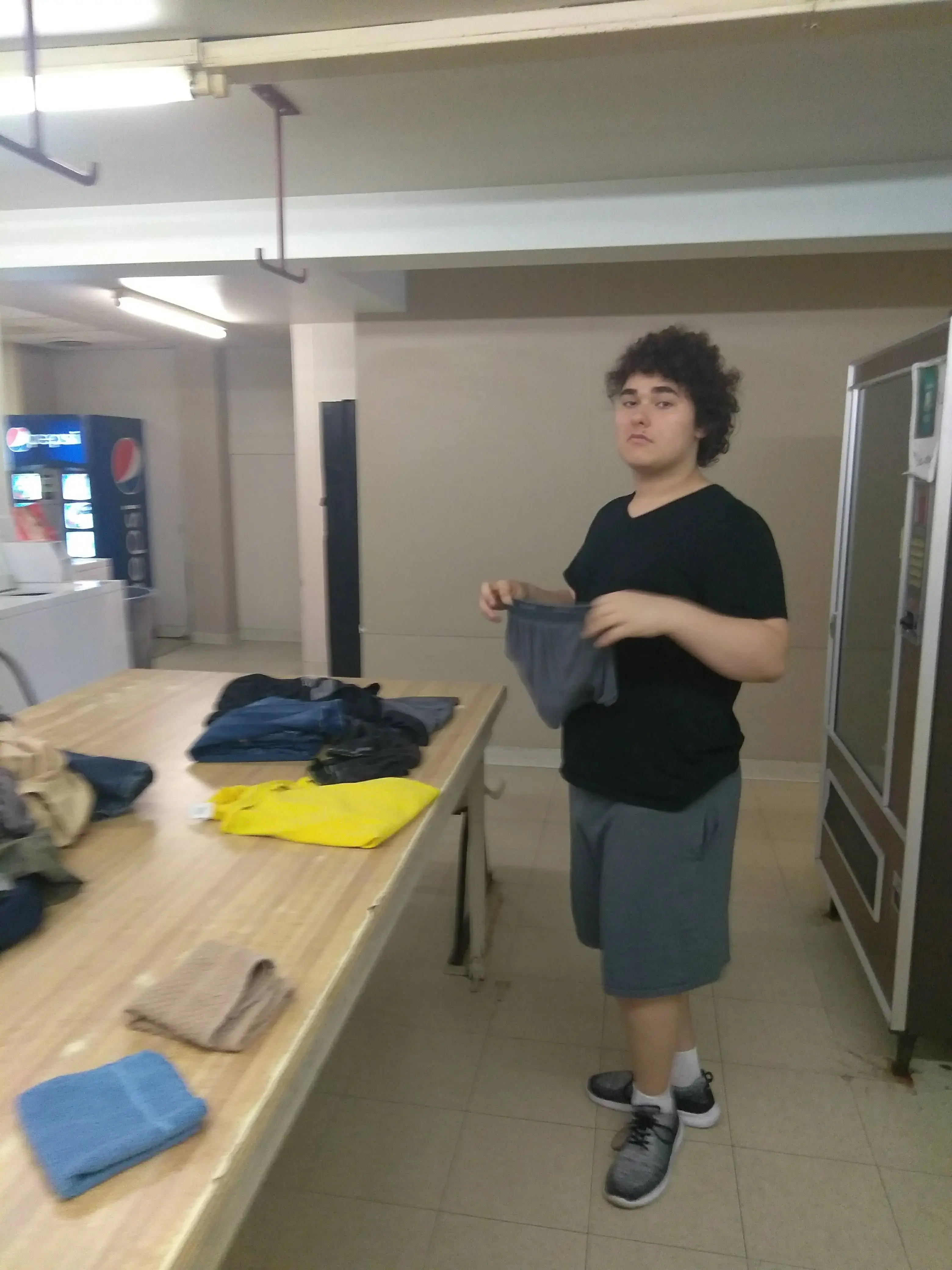 Charles' Laundry thumbnail 11