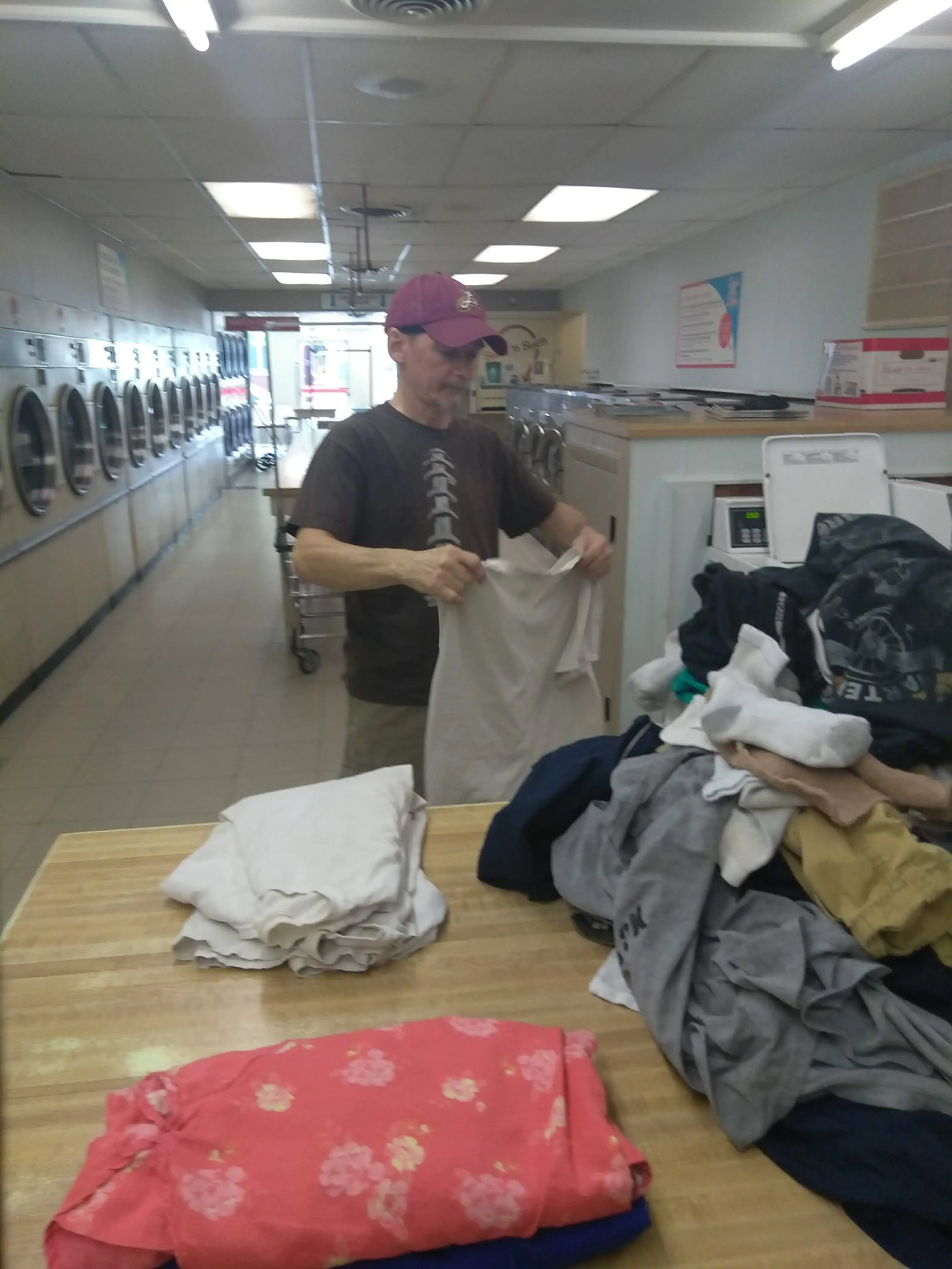 Charles' Laundry - Image 6