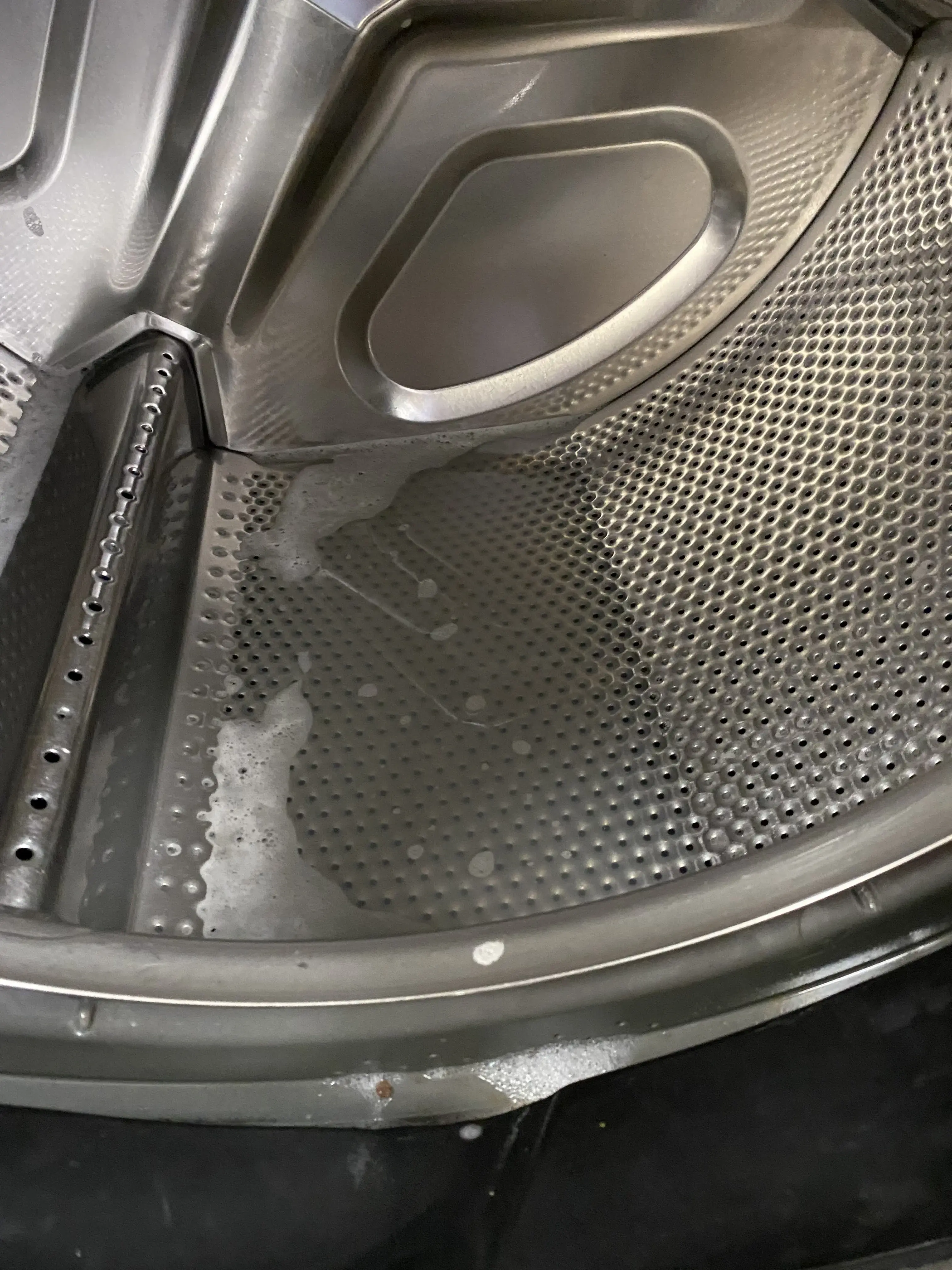 Charles Street Laundromat - Image 16