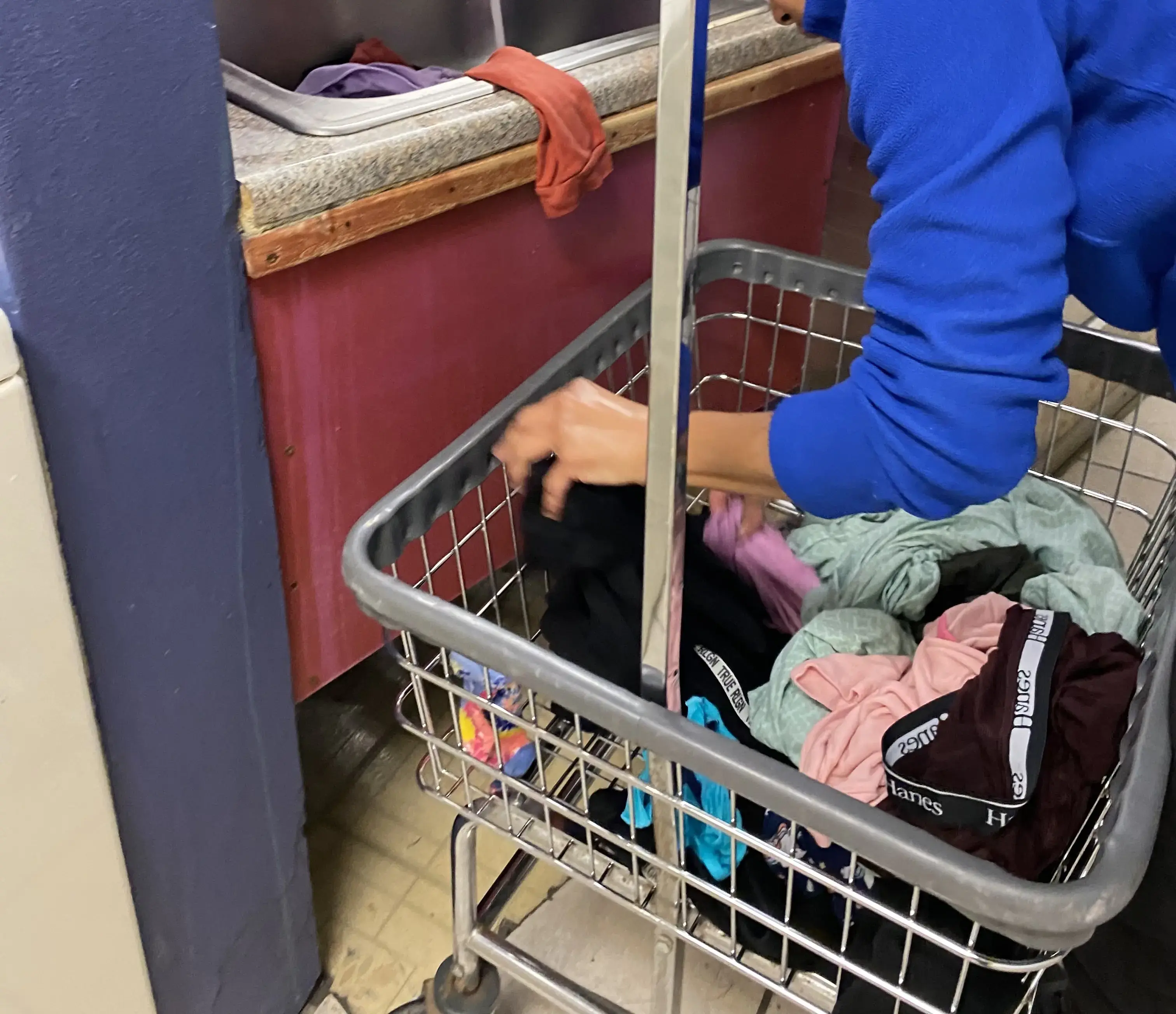 Charles Street Laundromat thumbnail 10