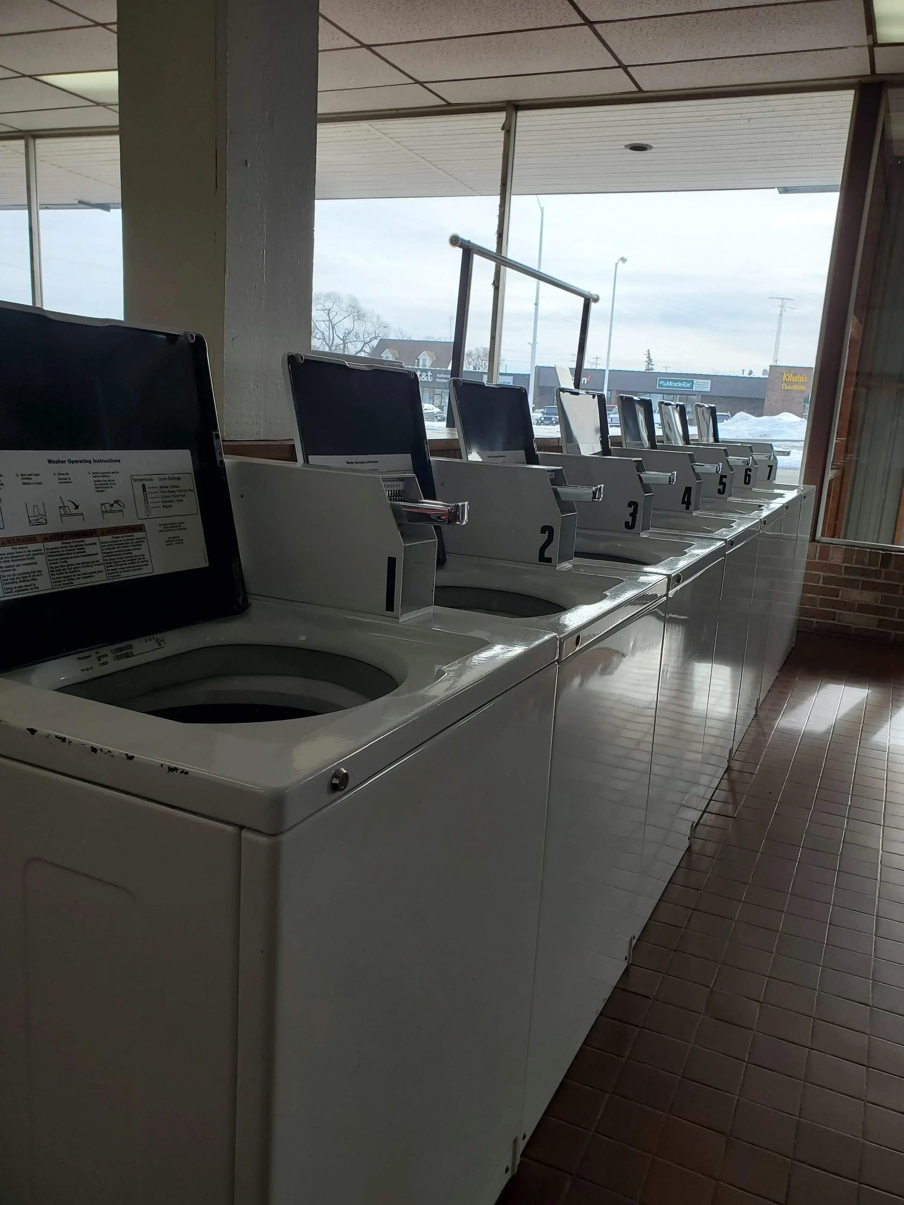 Cheboygan Laundromat-Dryclnrs thumbnail 6