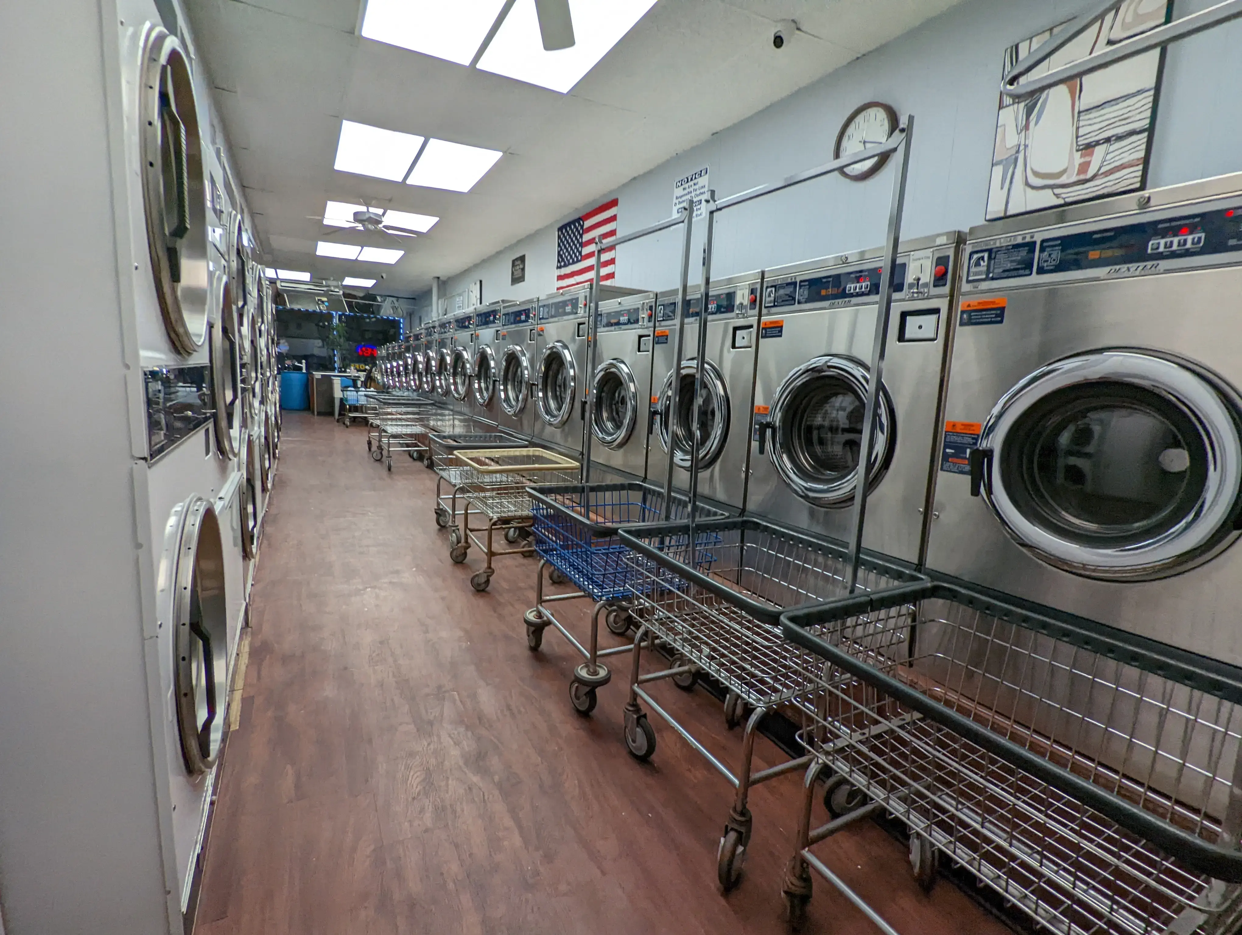 Check Your Pockets Laundromat thumbnail 5