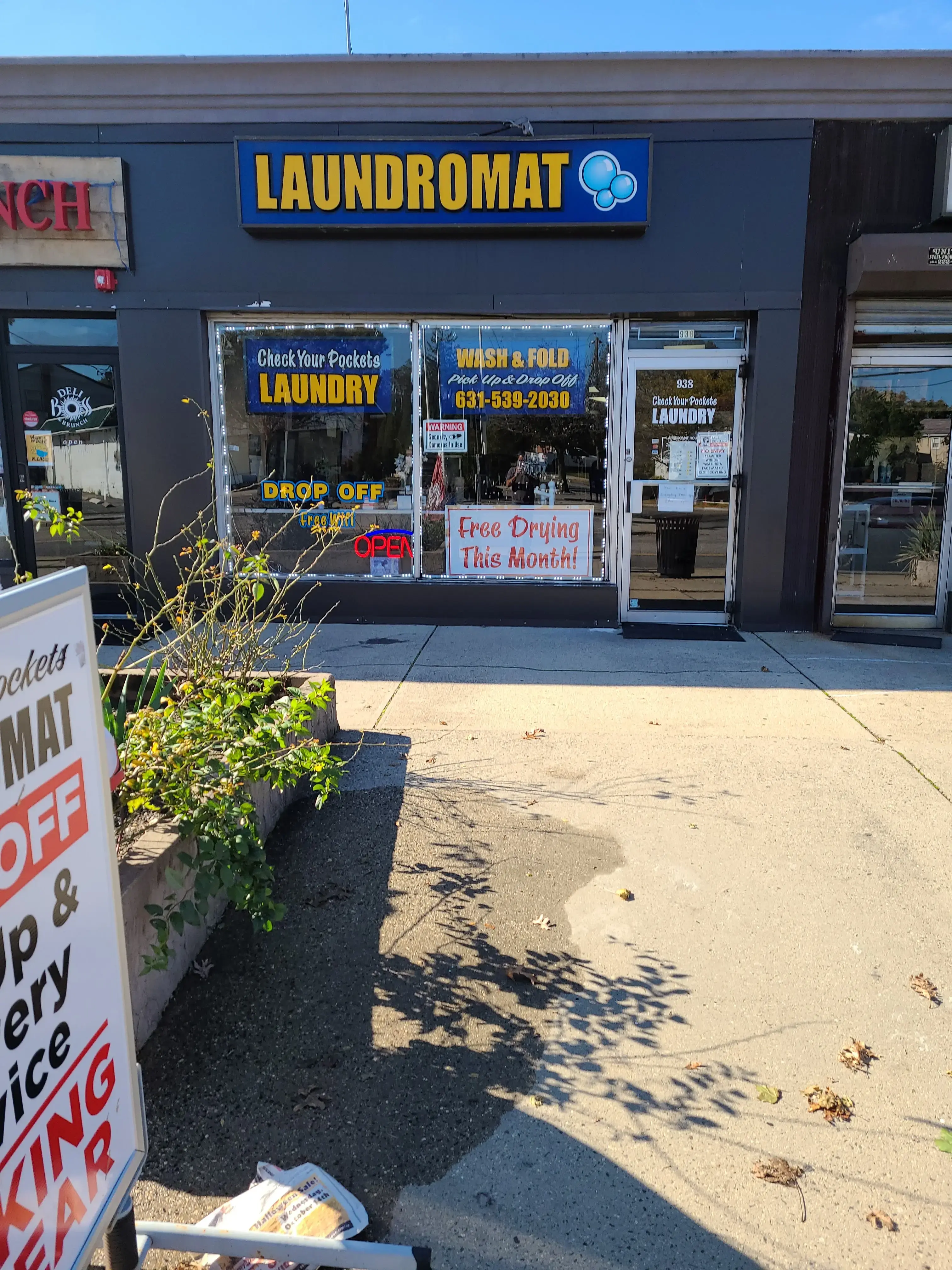 Check Your Pockets Laundromat thumbnail 9