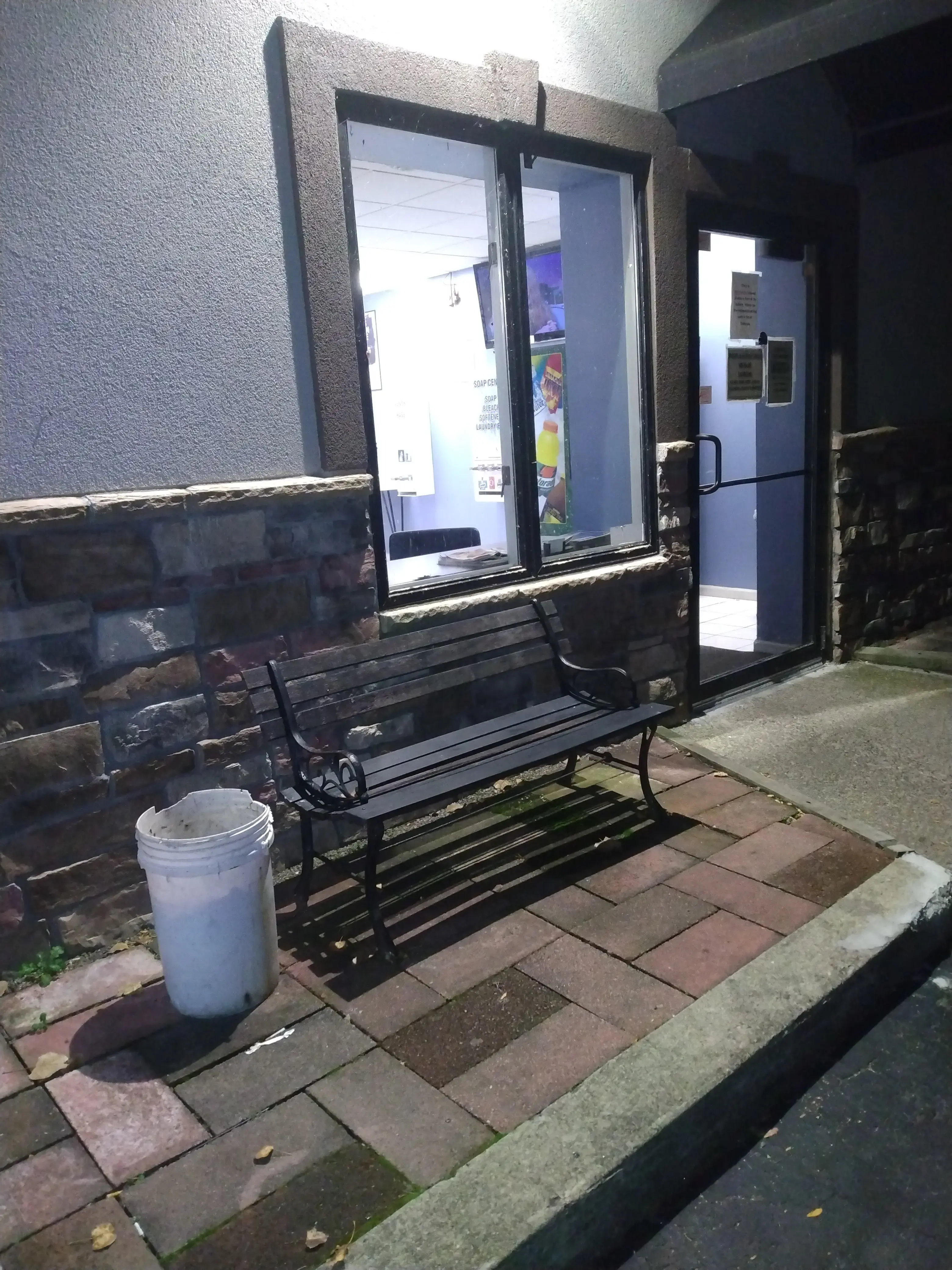 Cheektowaga Laundromat - Image 3