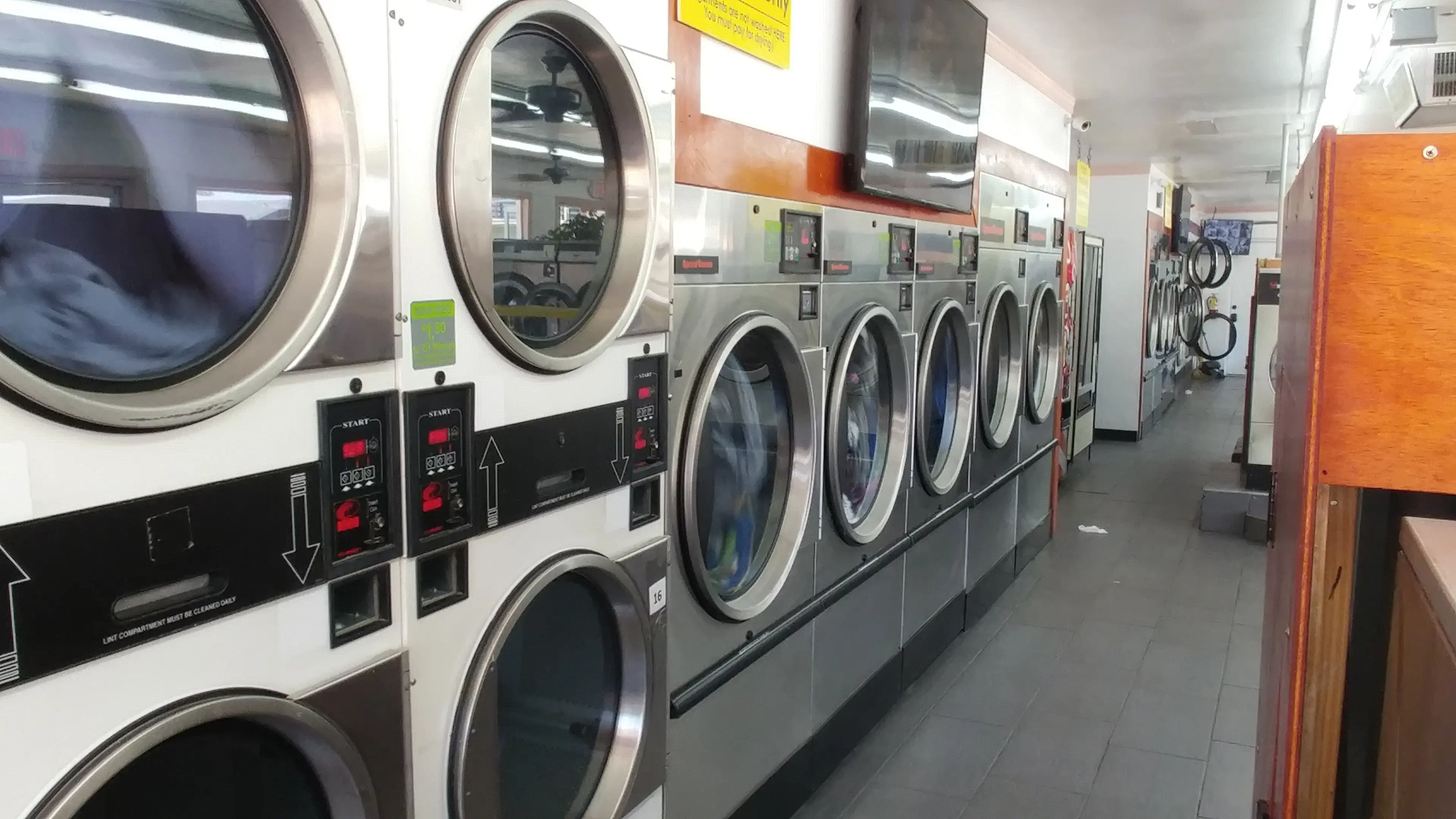 Cheetah Speed Laundry | 24 Hour Laundromat location