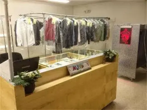 Chelsea Cleaners Wash & Fold thumbnail 14