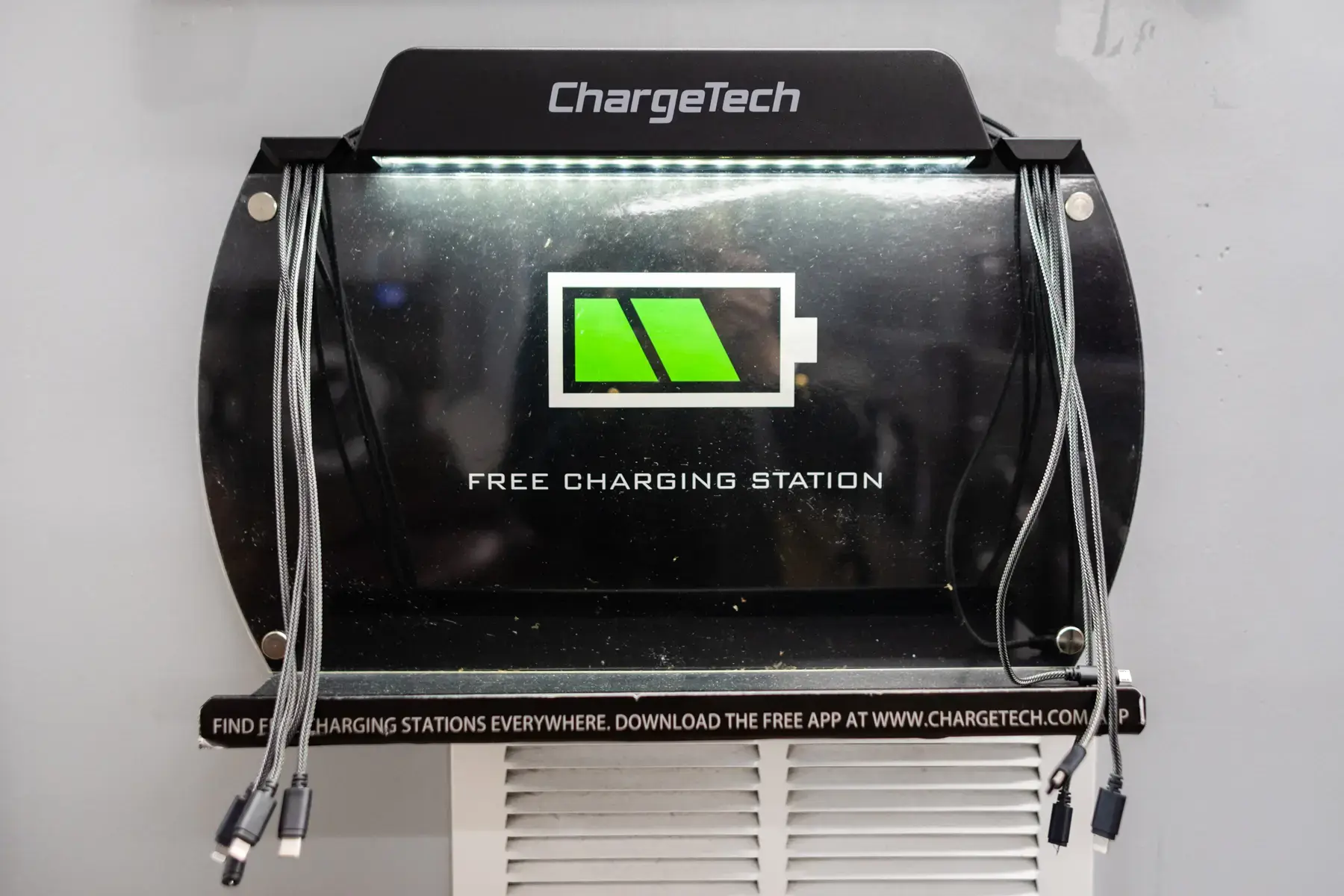 Cherry Orchard Laundromat - Image 10