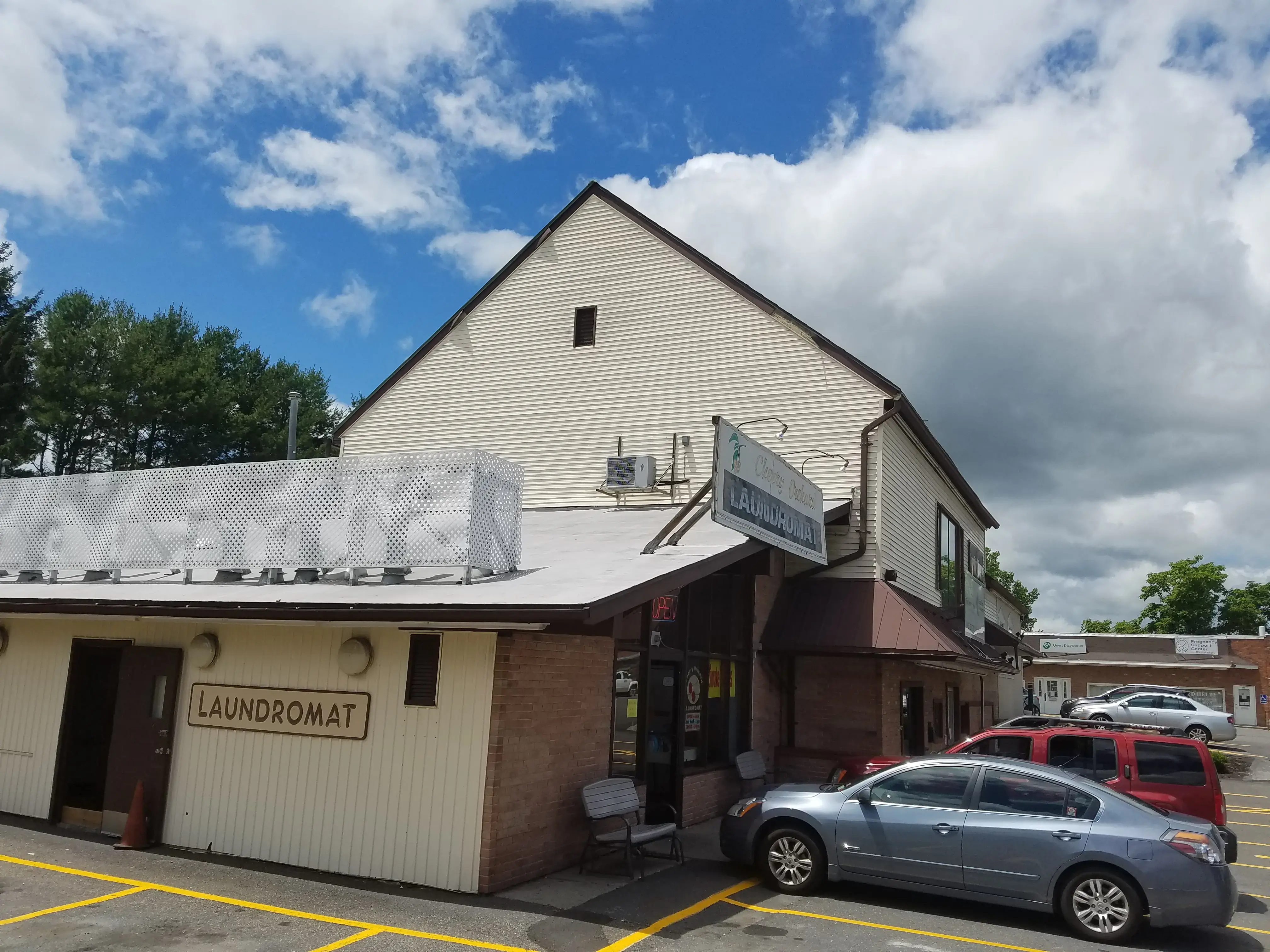 Cherry Orchard Laundromat thumbnail 14