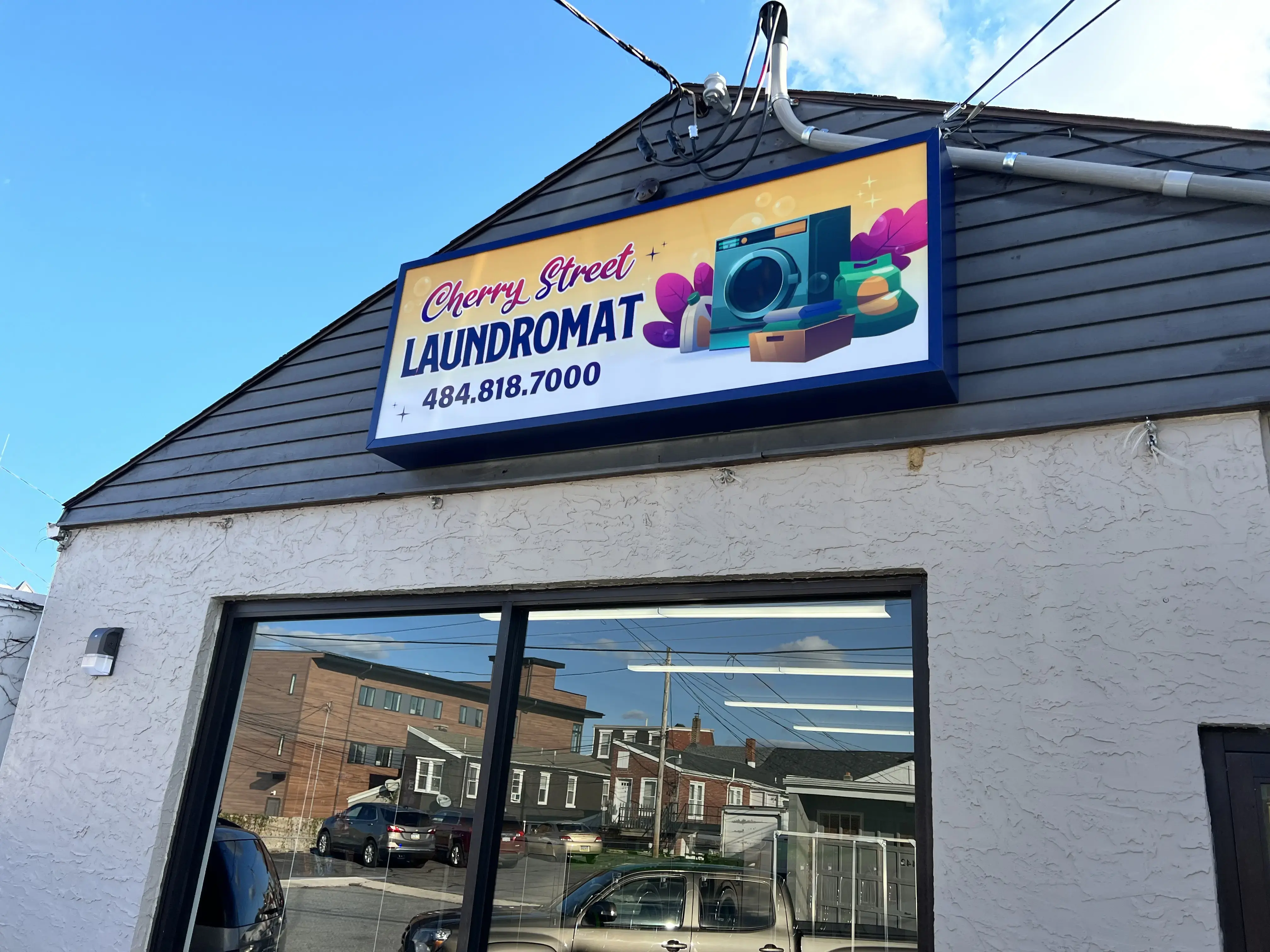 Cherry Street Laundromat thumbnail 18