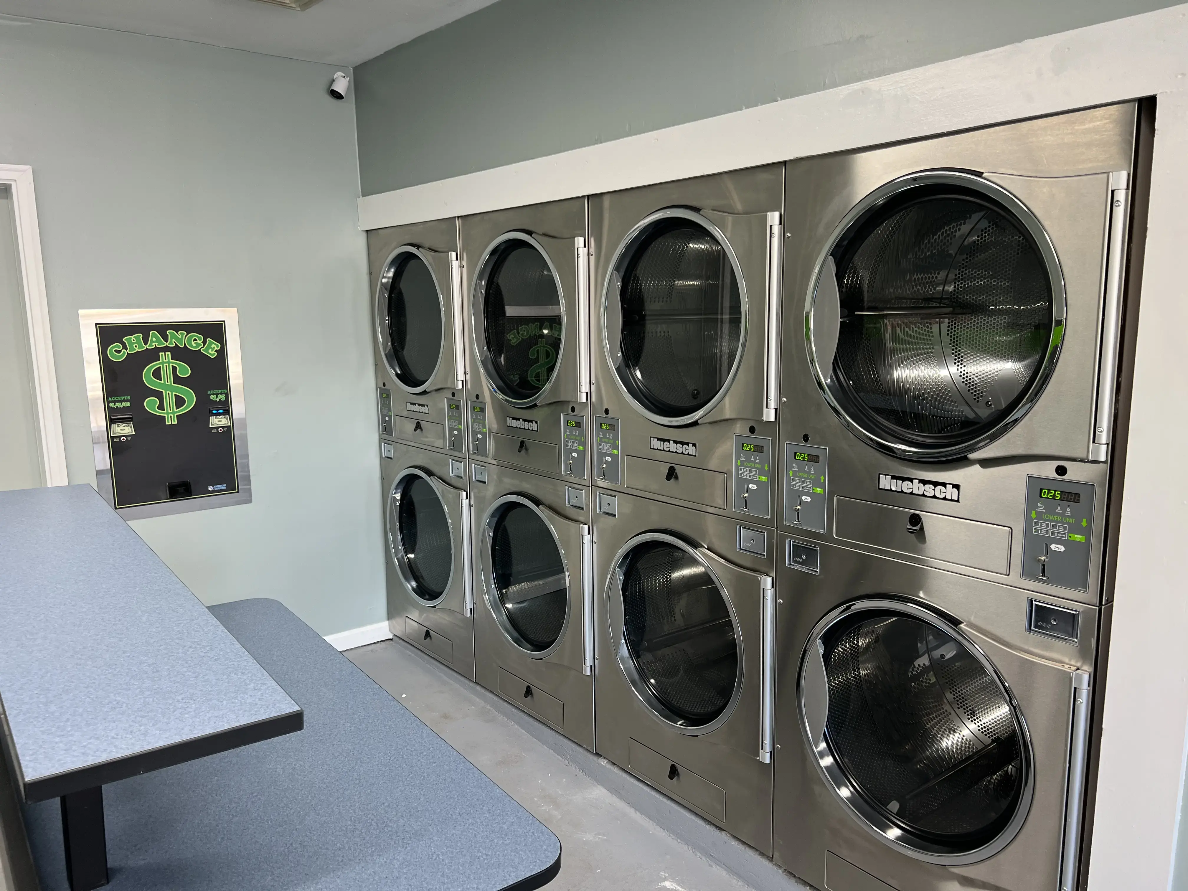 Cherry Street Laundromat thumbnail 12