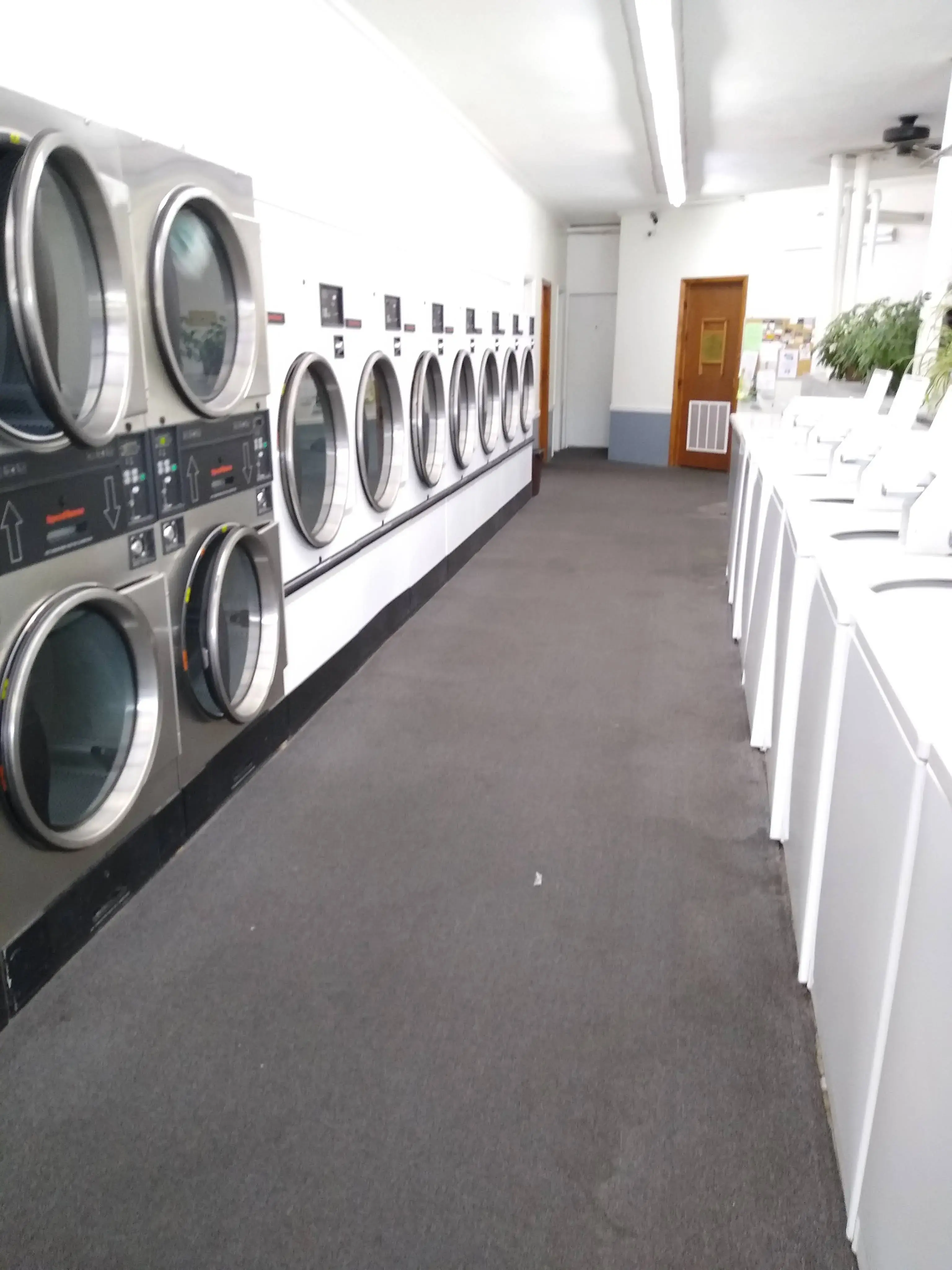 Cherry Valley Laundromat - Image 14