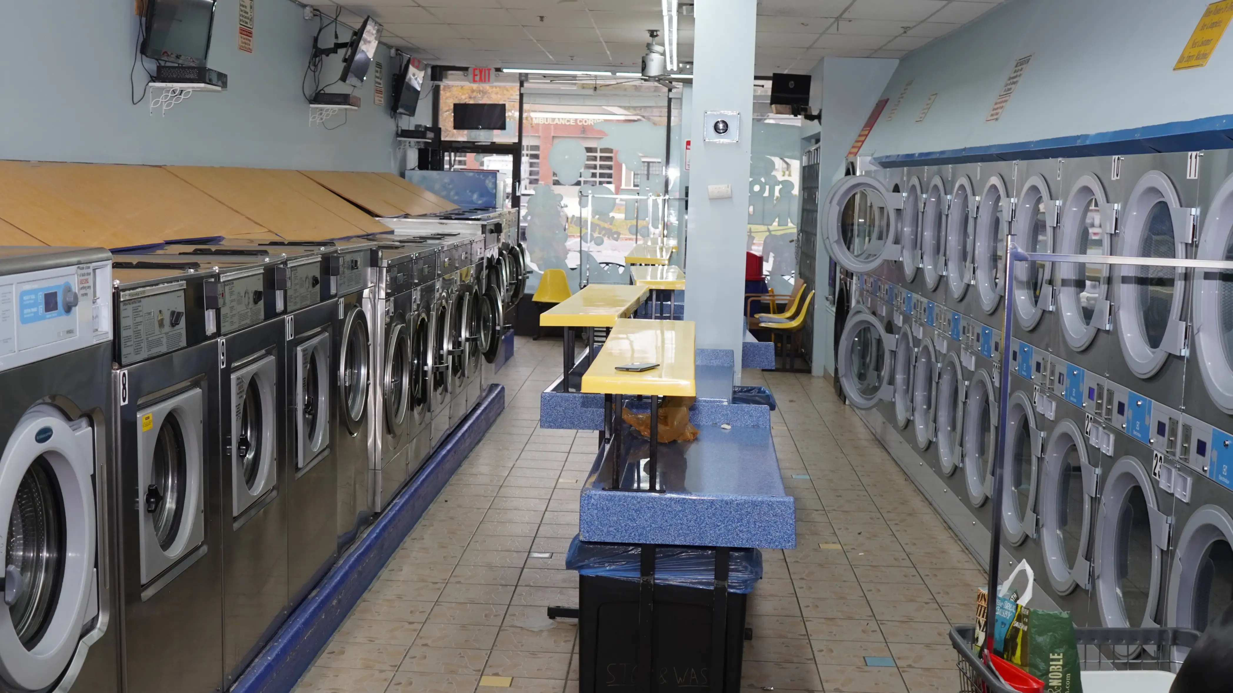 Chestnut Family Stop & Wash Laundromat location