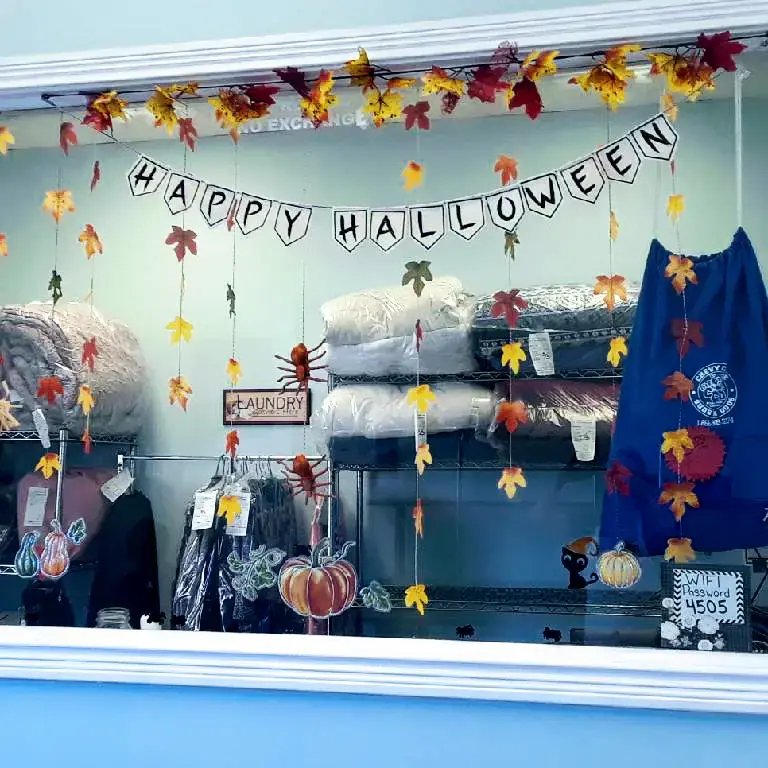 Chevy Chase Laundry thumbnail 8