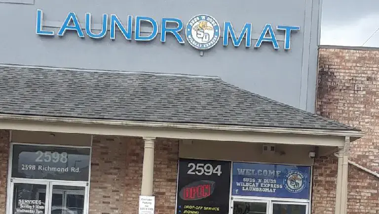 Chevy Chase Laundry - Image 9