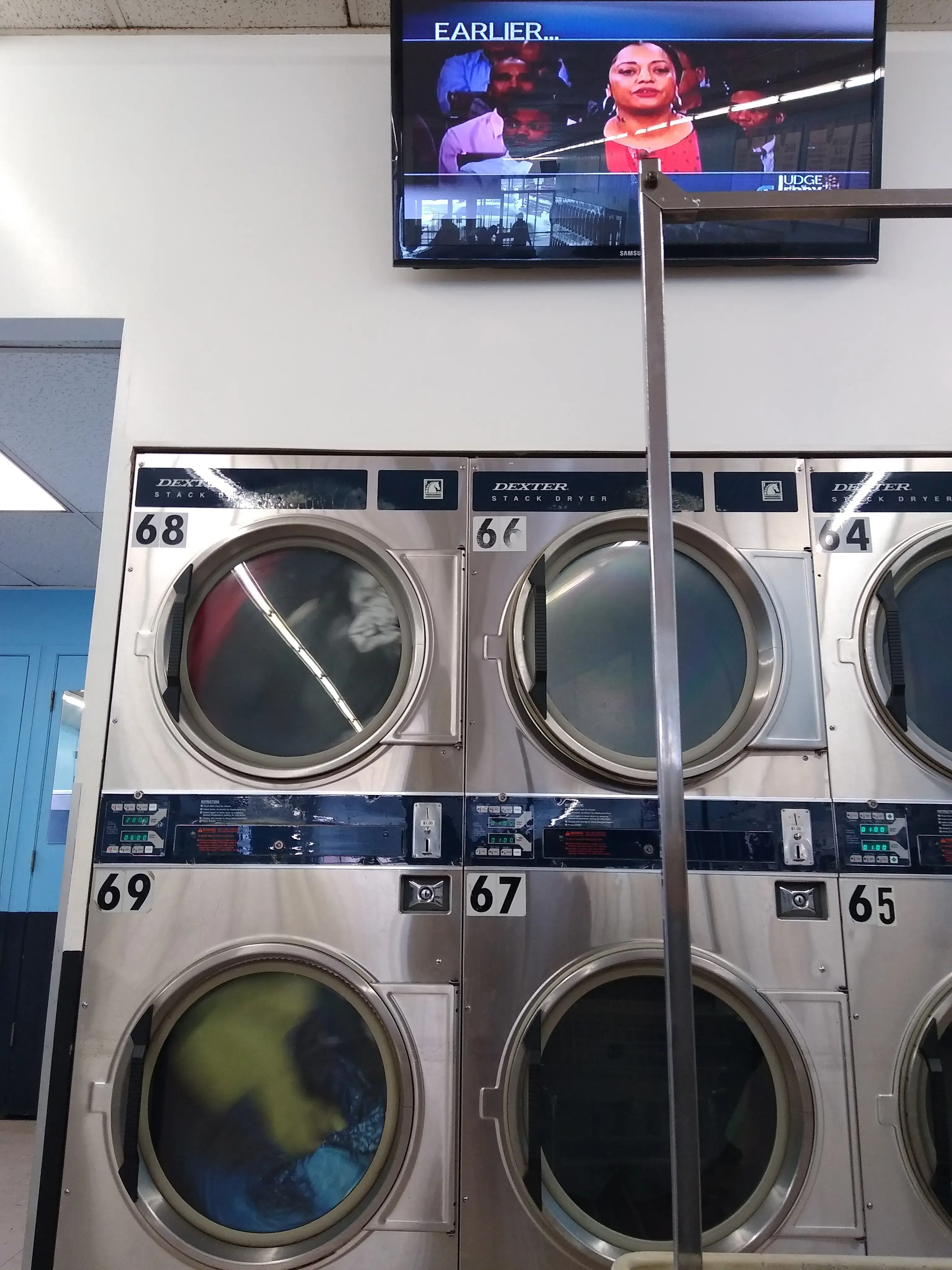 Chicago Lake Coin Laundry - Image 7