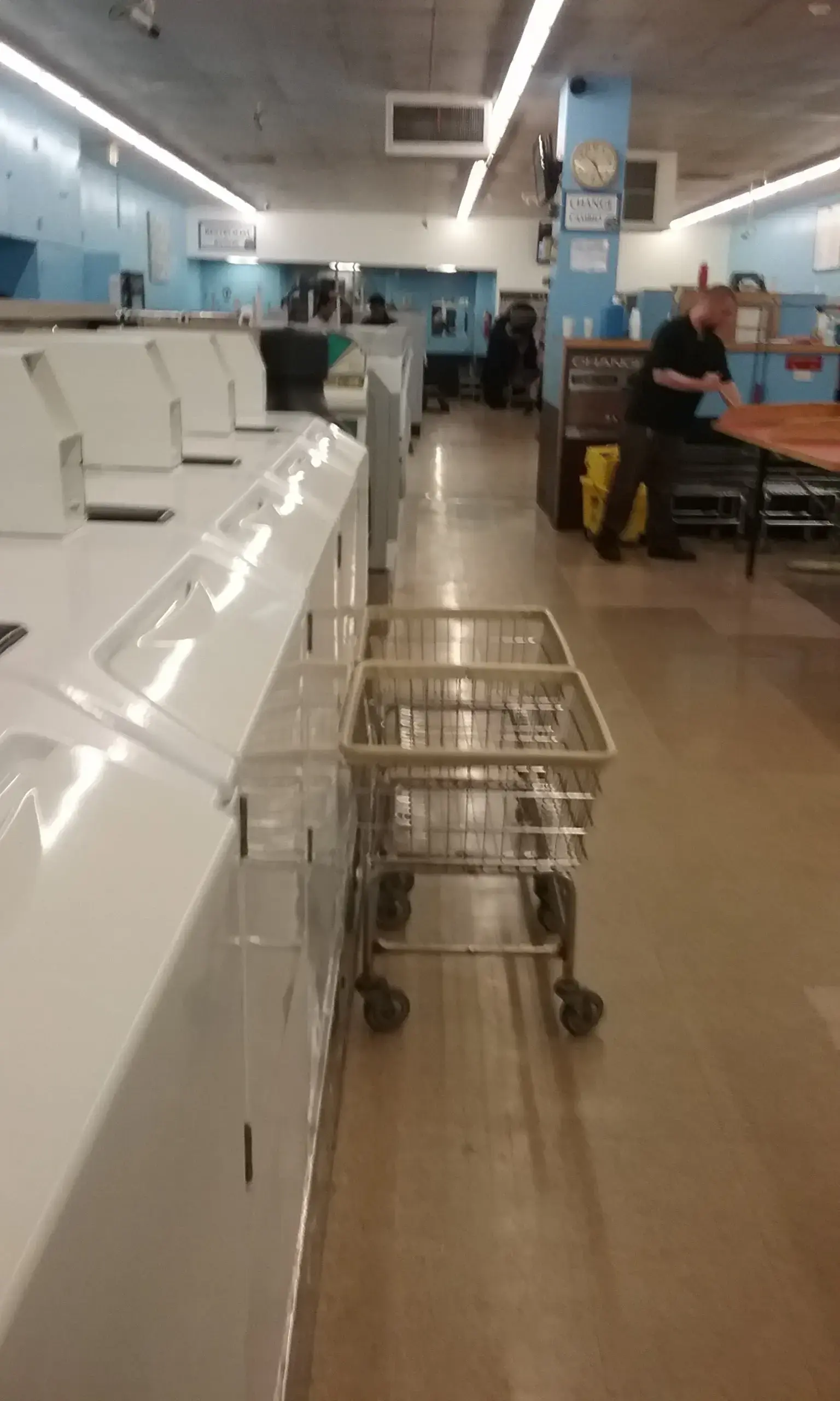 Chicago Lake Coin Laundry thumbnail 15
