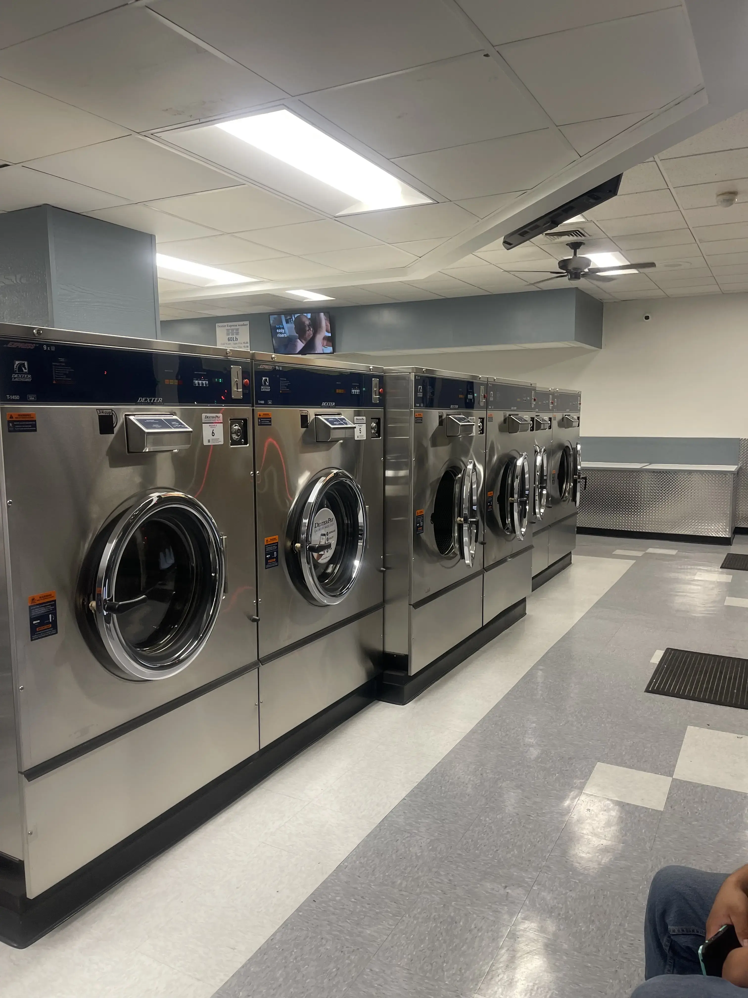 Chico Express Laundry & Full Service Wash and Fold thumbnail 17