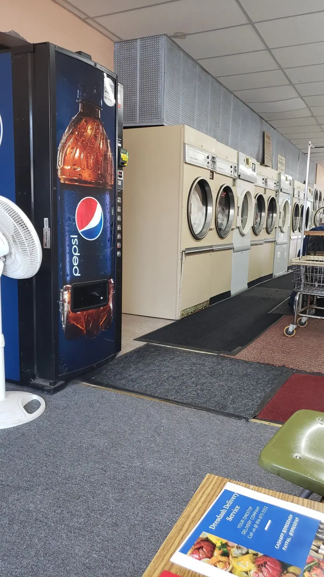 Chido's Laundromat thumbnail 3