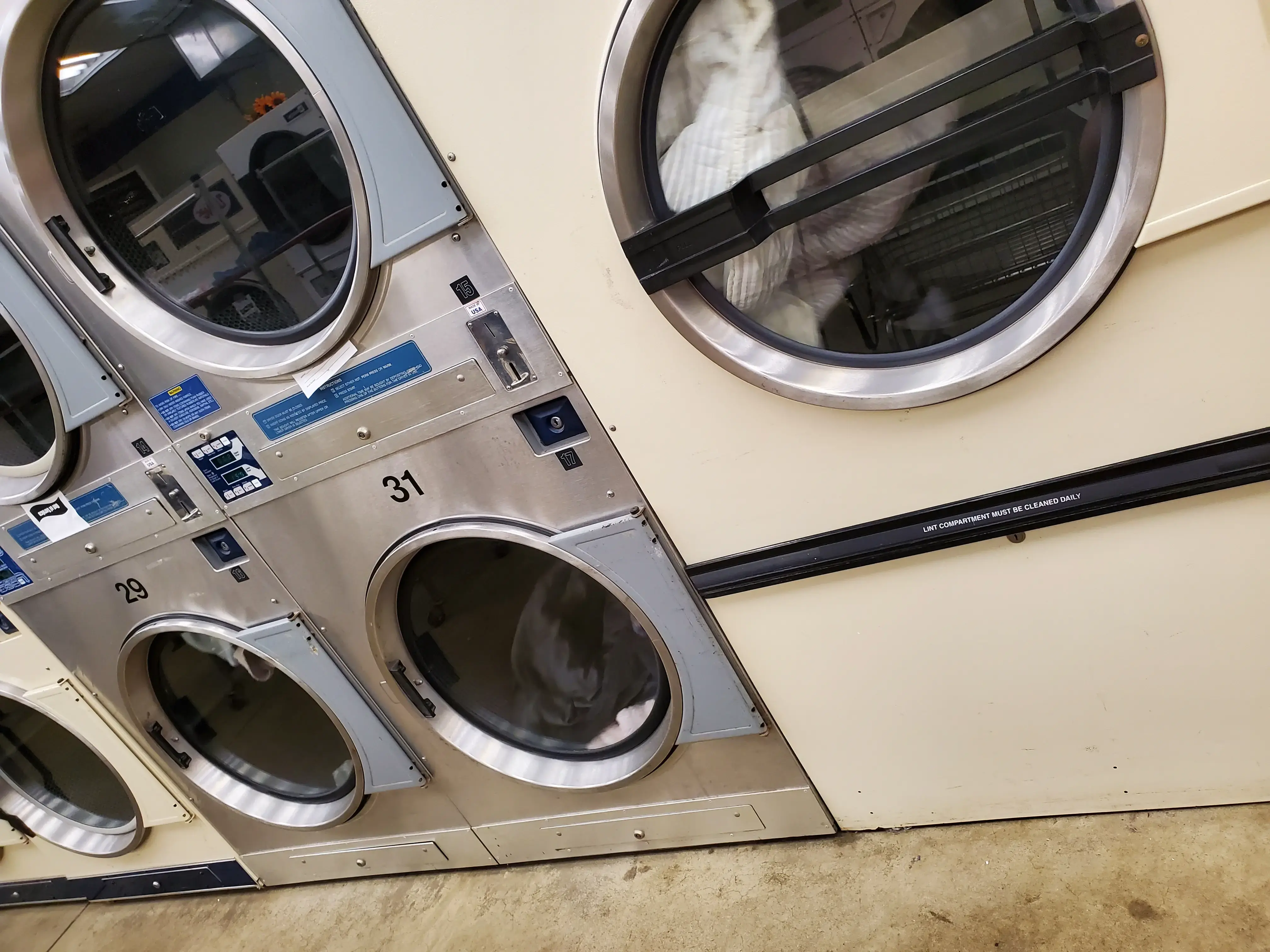 Chippewa Laundromat - Image 11