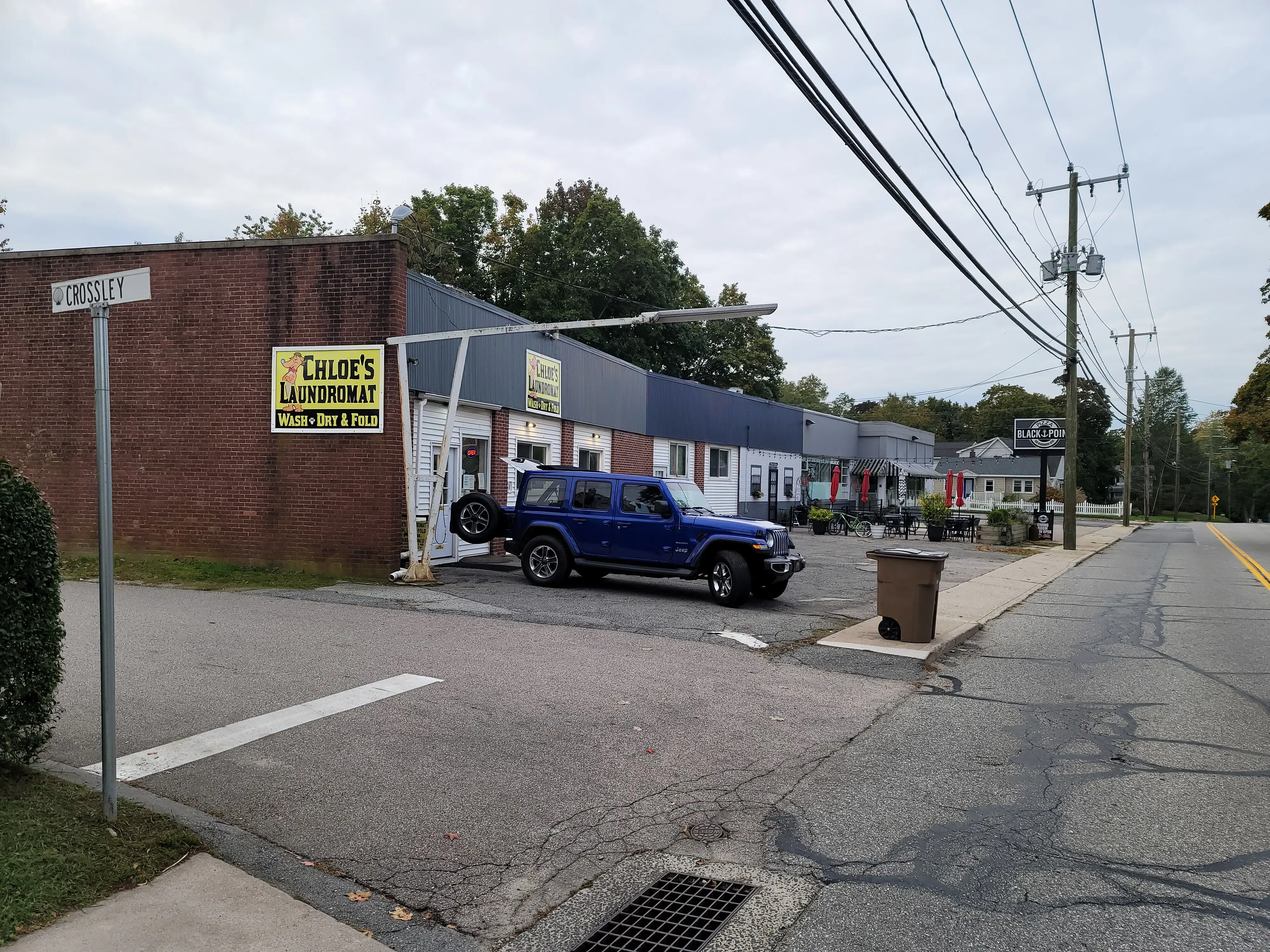 Chloe's Laundromat - Image 15