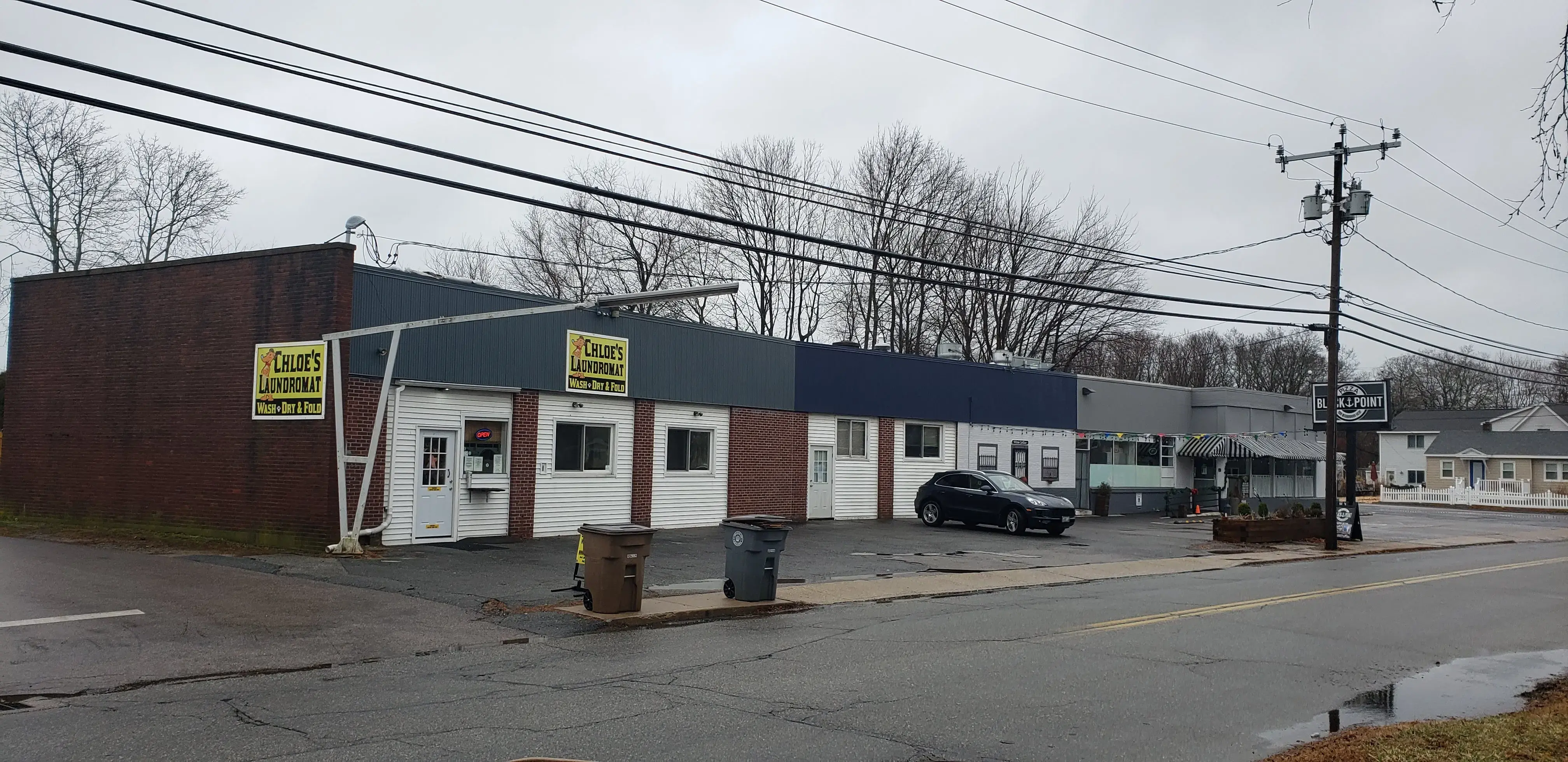 Chloe's Laundromat - Image 16