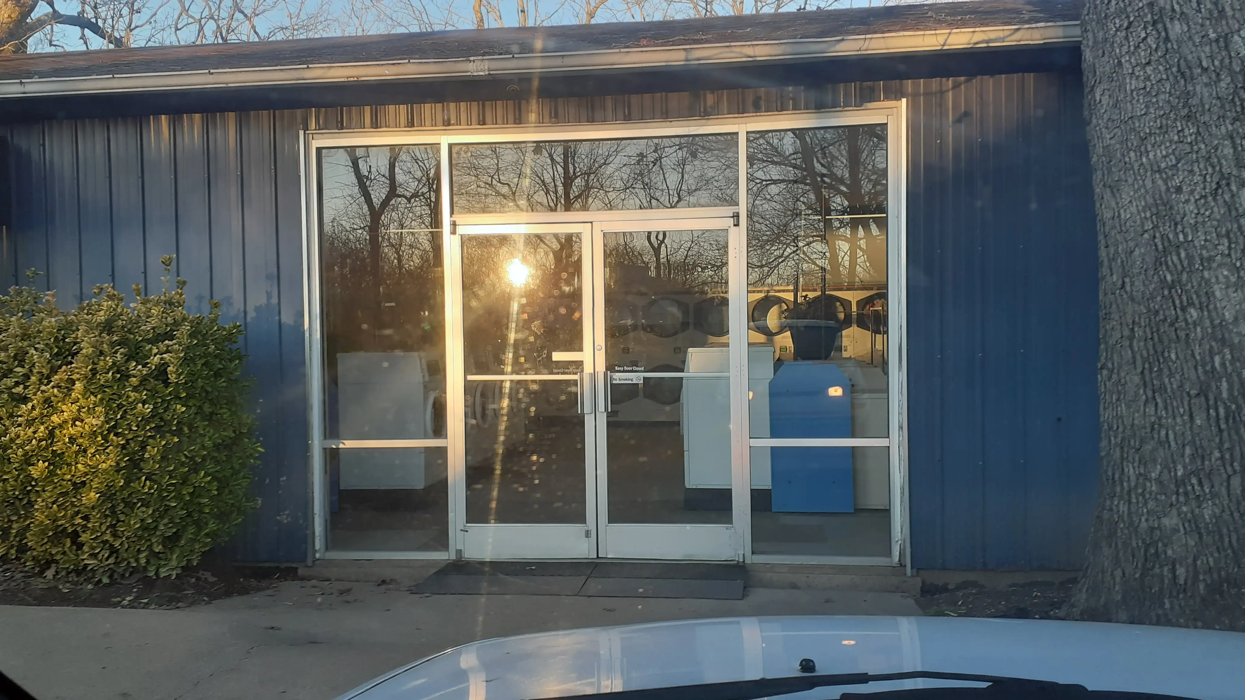 Chris' Laundry Service location