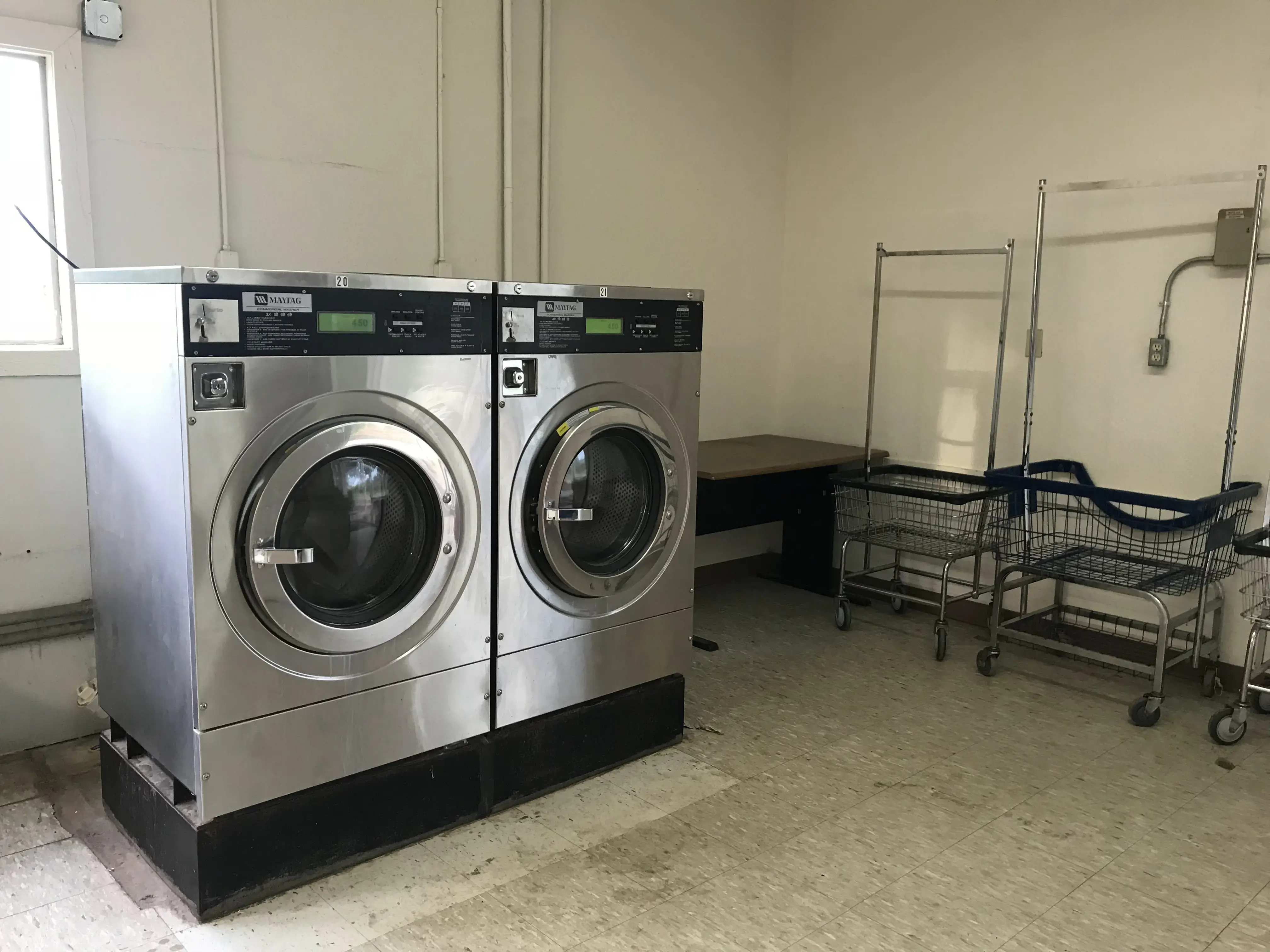 Chris' Laundry Service - Image 2