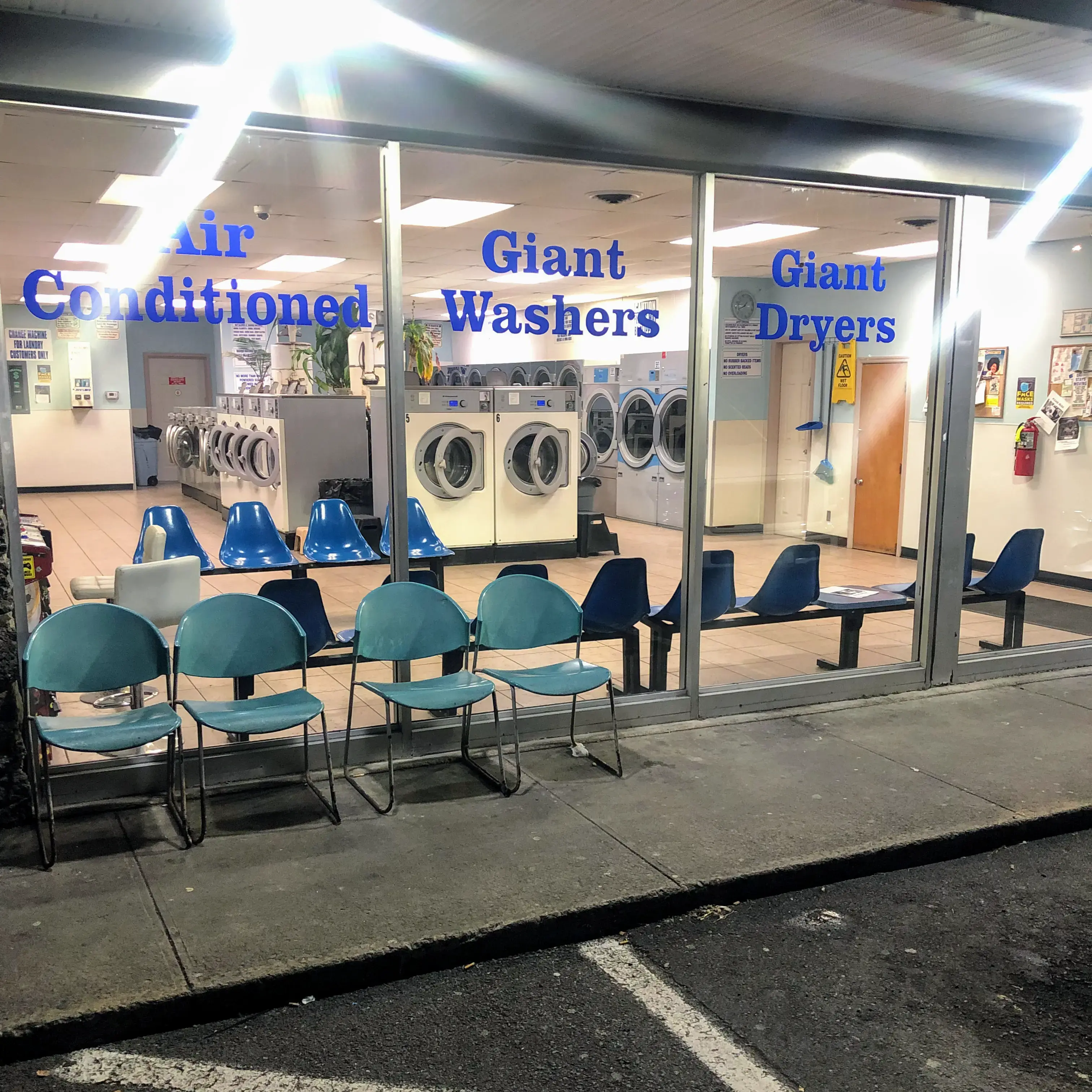 Chrisler Laundromat - Image 4