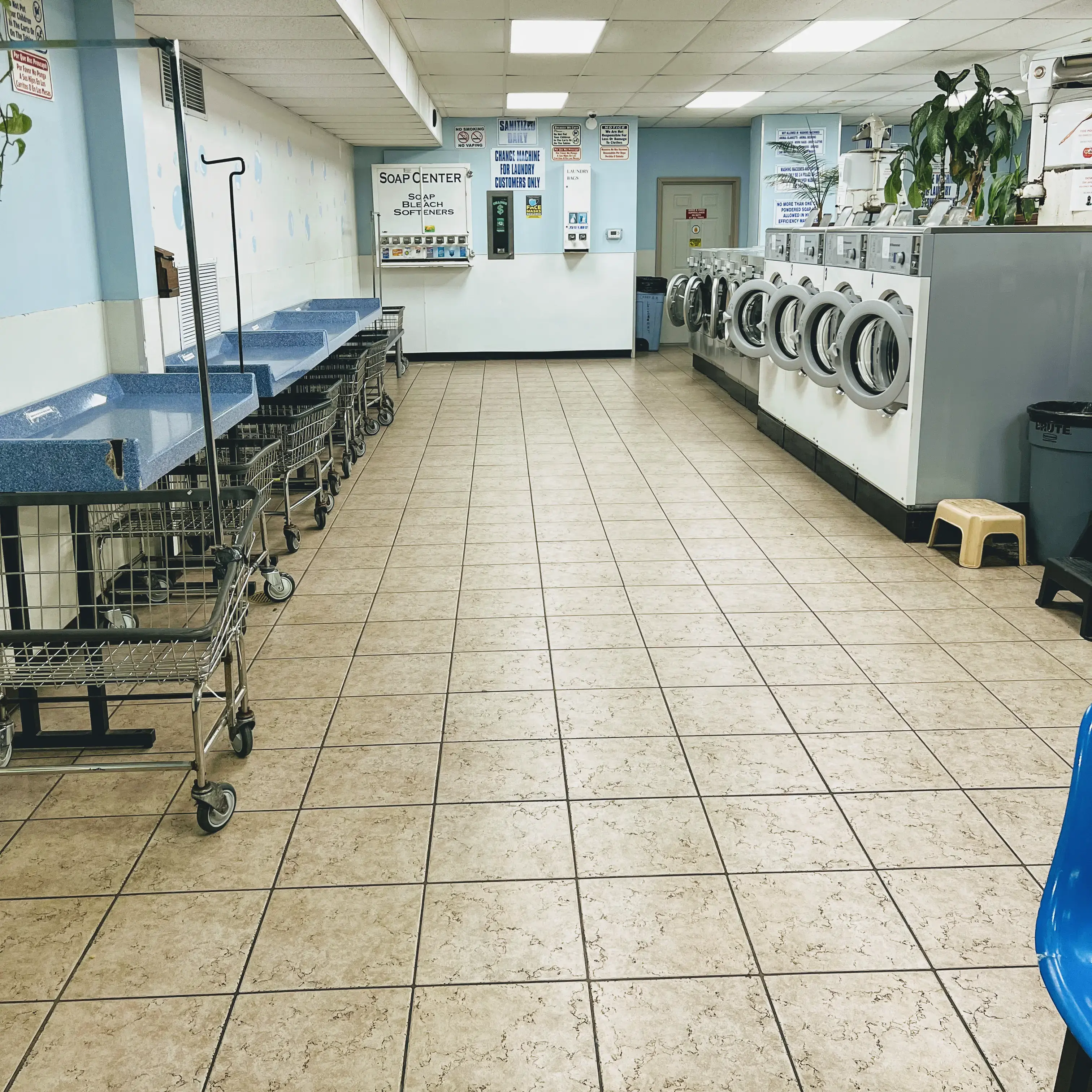 Chrisler Laundromat - Image 7