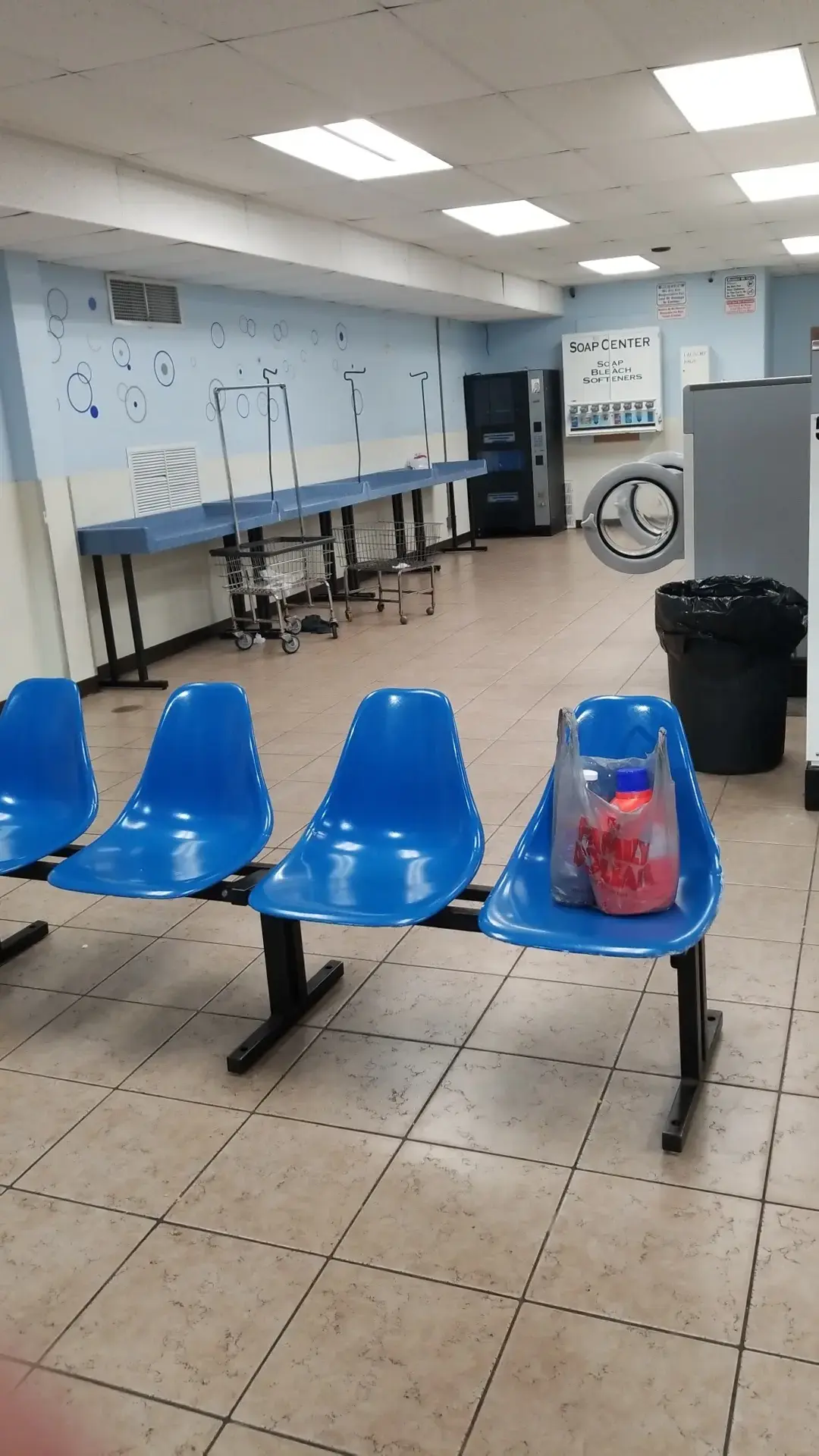 Chrisler Laundromat thumbnail 11