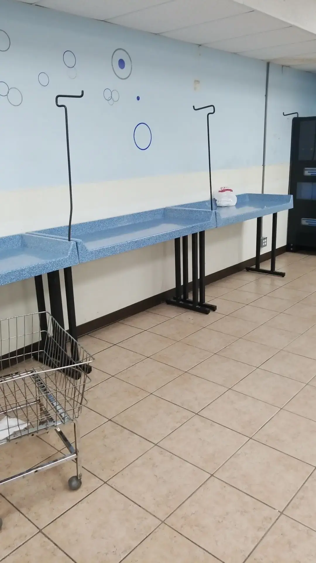 Chrisler Laundromat - Image 14