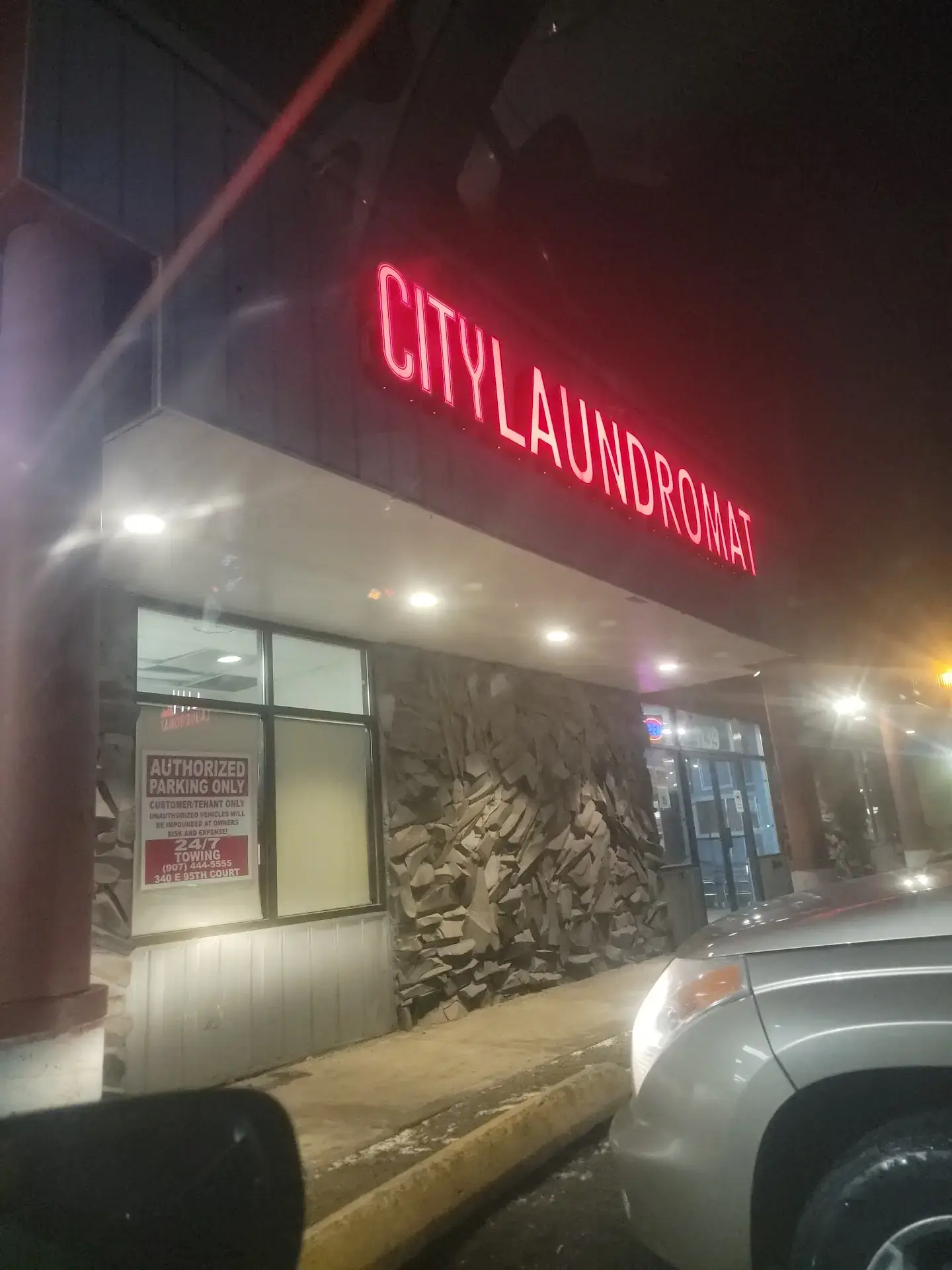 City Laundromat - Image 2