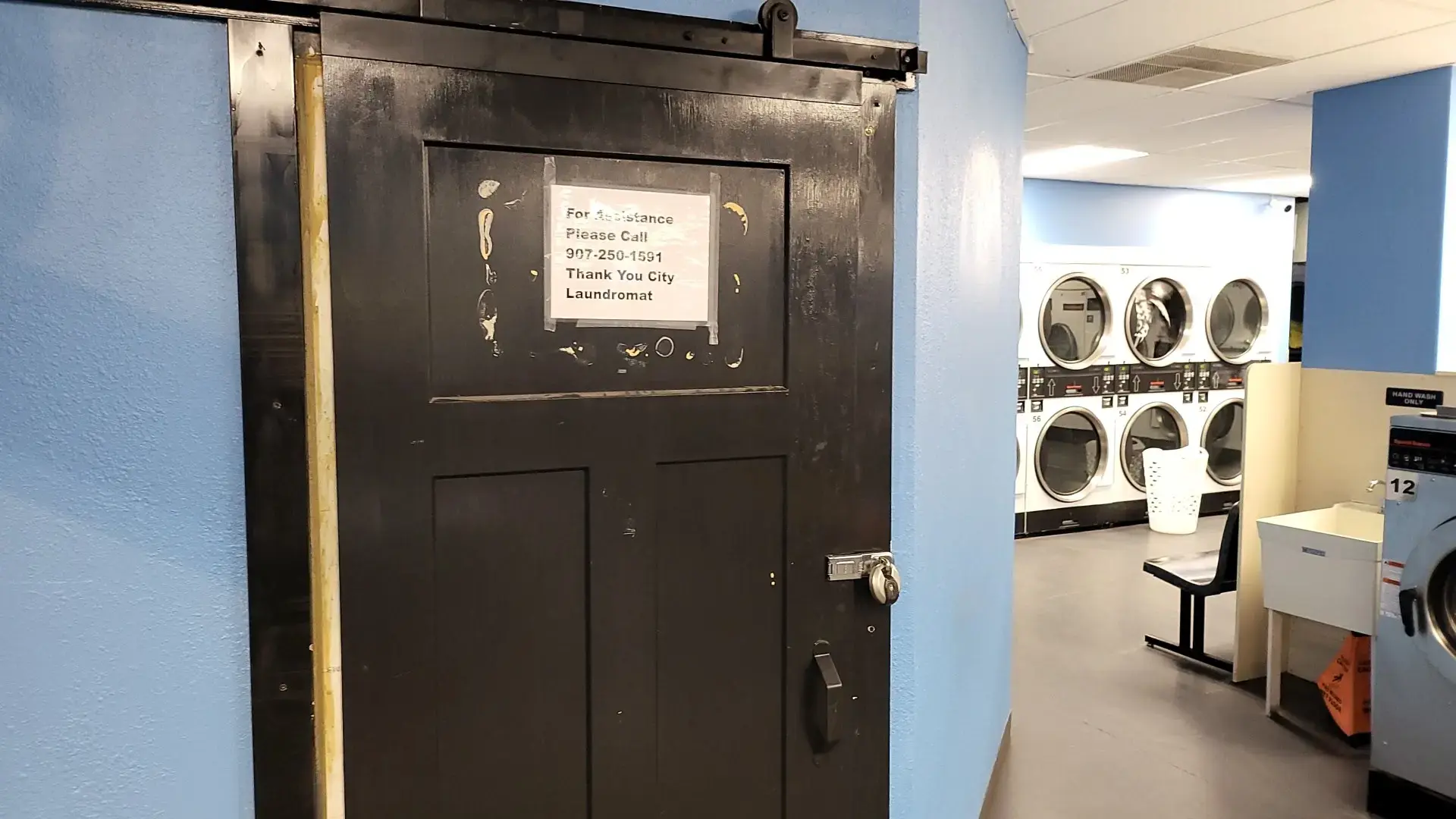City Laundromat thumbnail 7