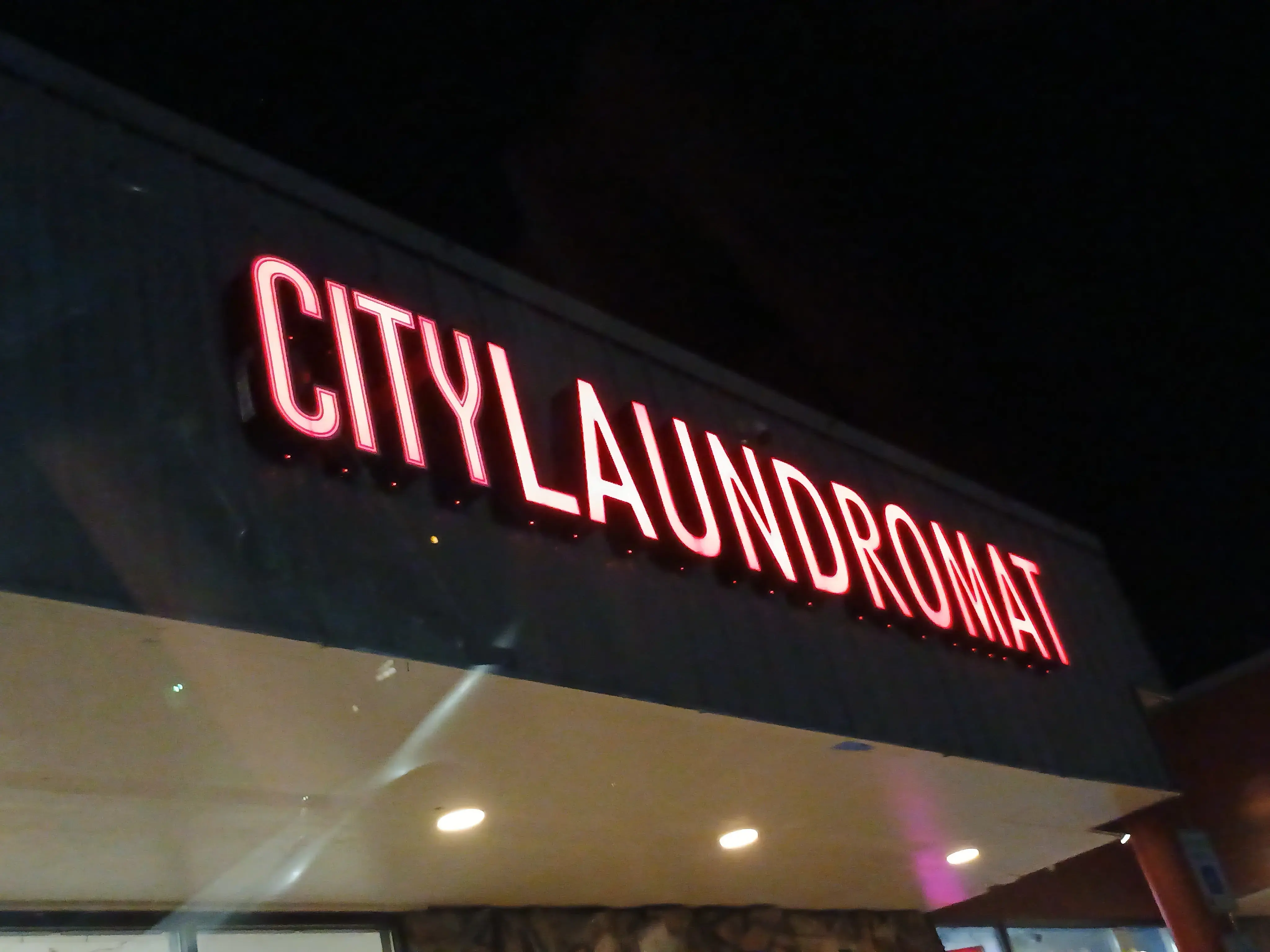 City Laundromat thumbnail 5