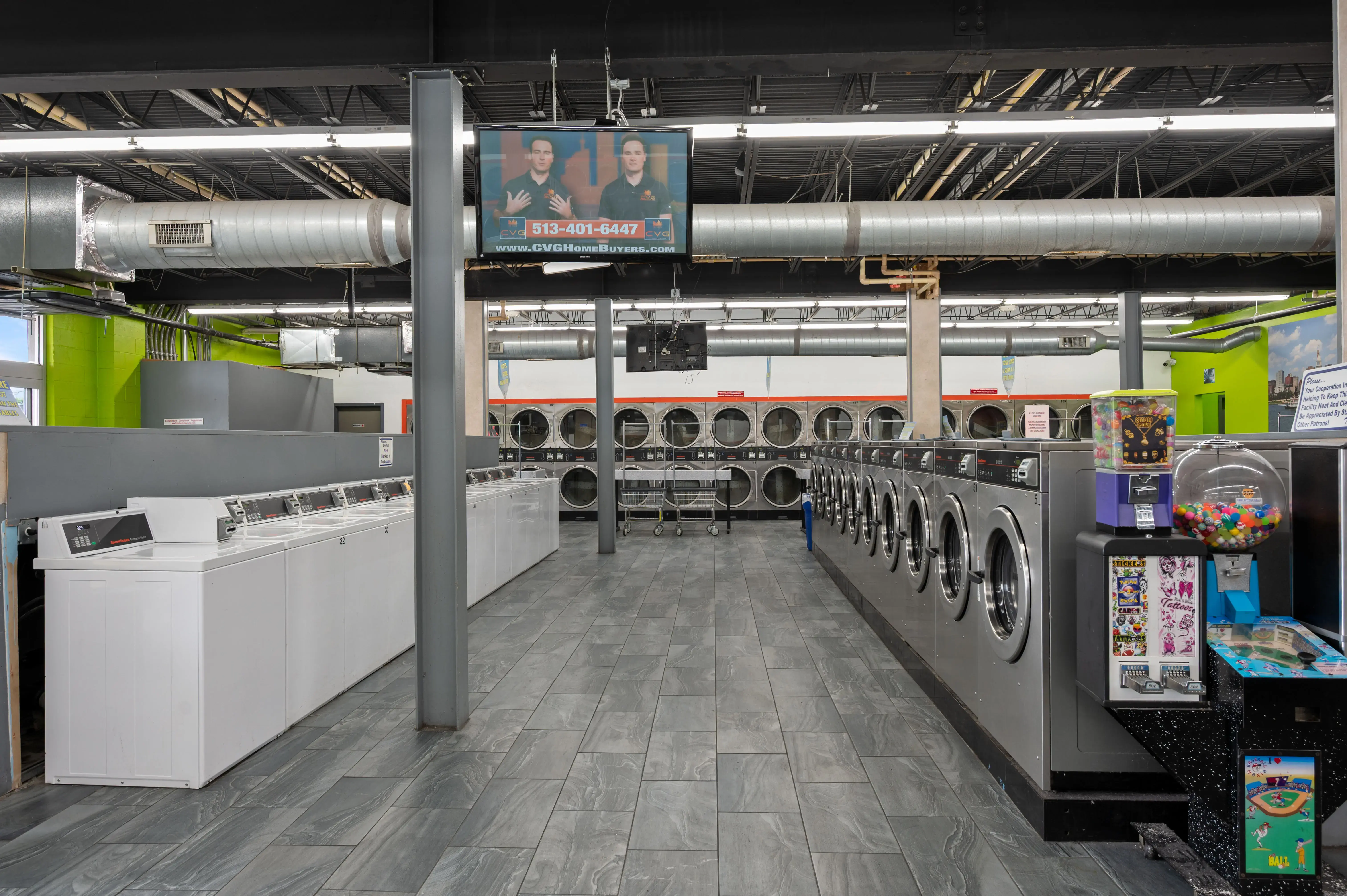 City Limits 24 Hour Laundry - Image 15