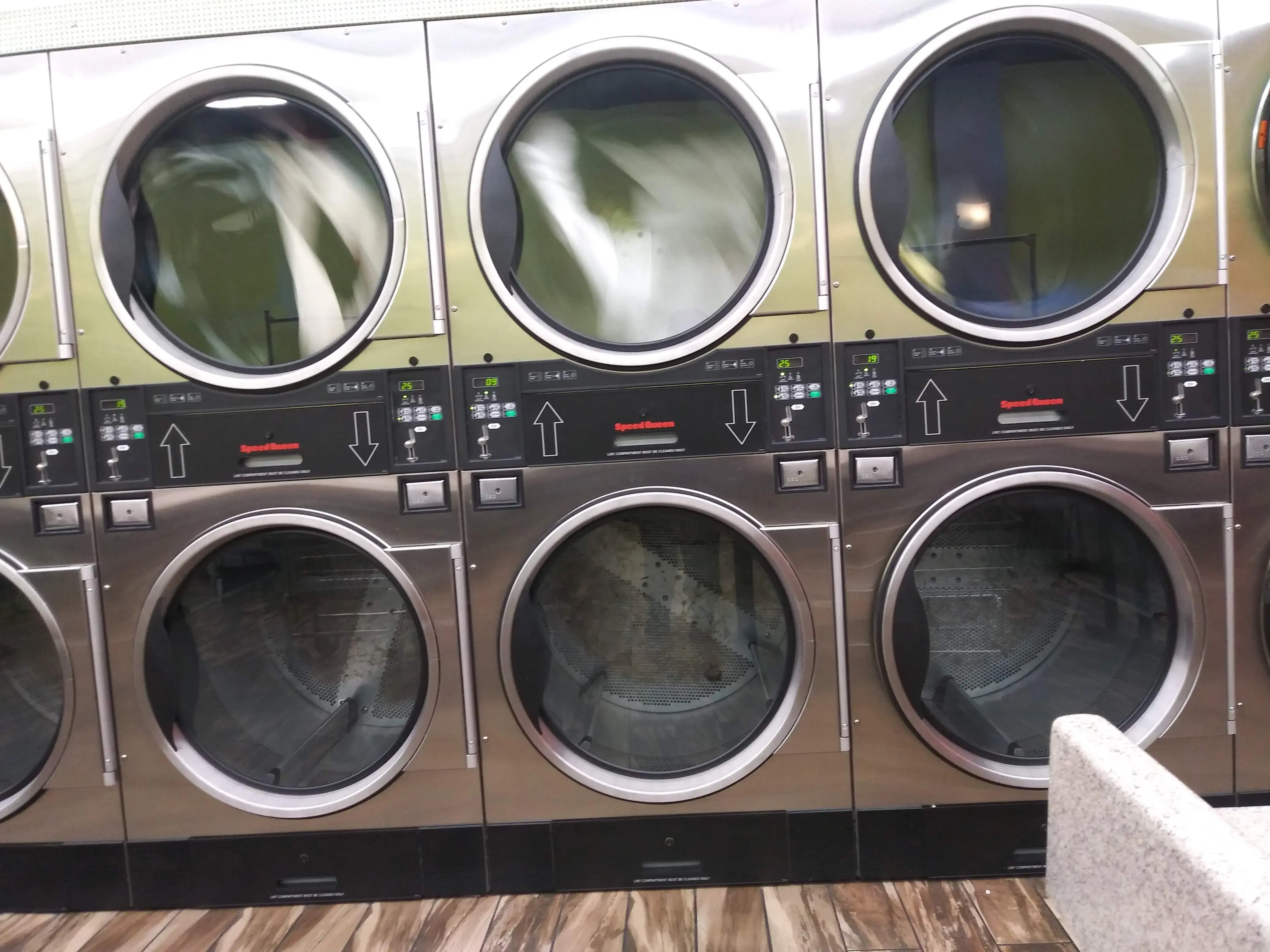 City Limits Laundry - Image 11