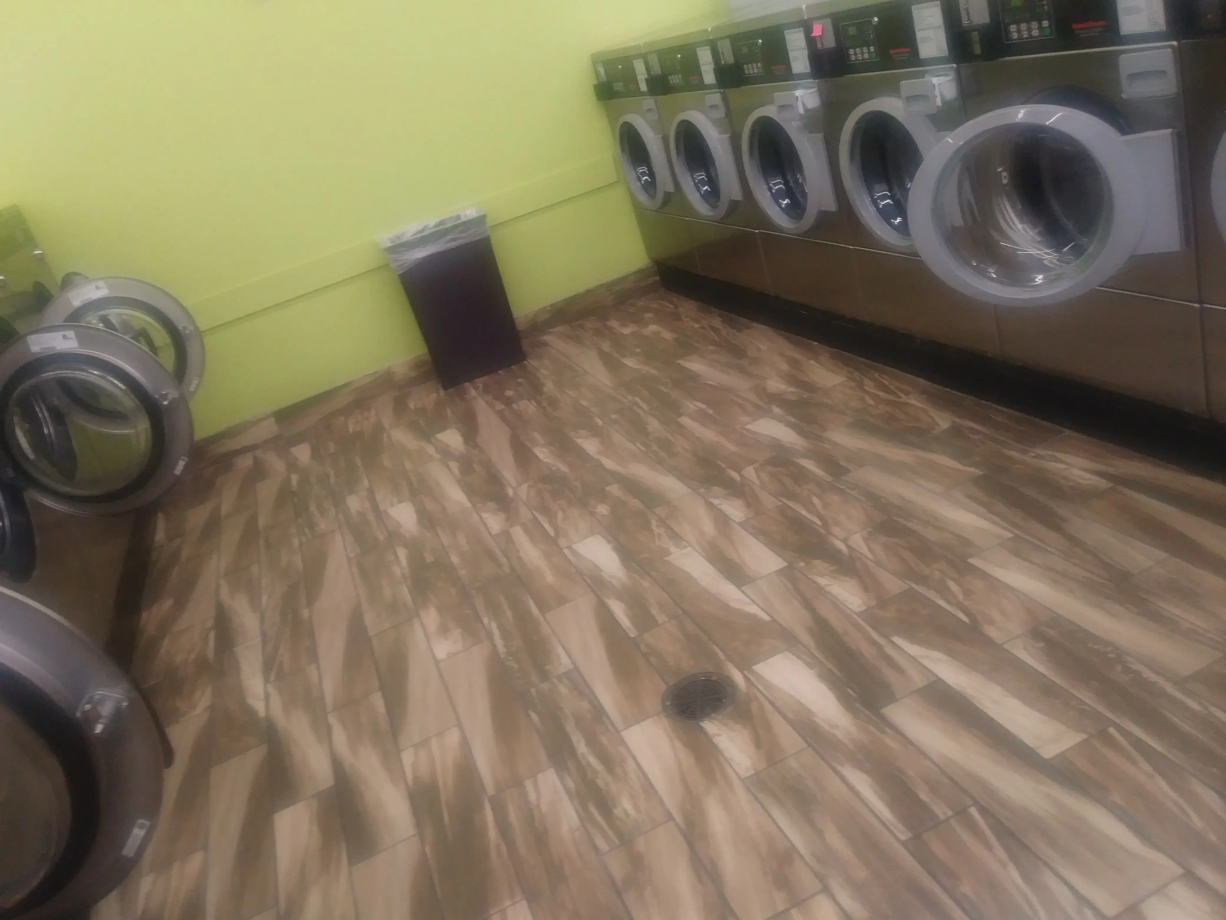 City Limits Laundry - Image 10