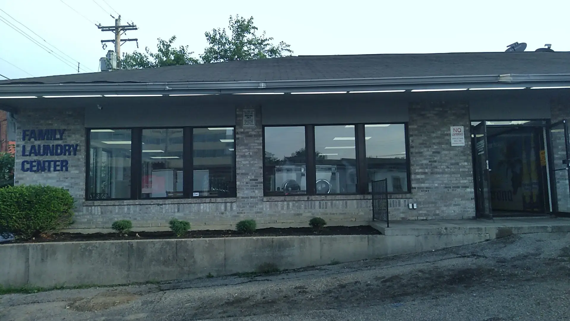City Limits Laundry - Image 13