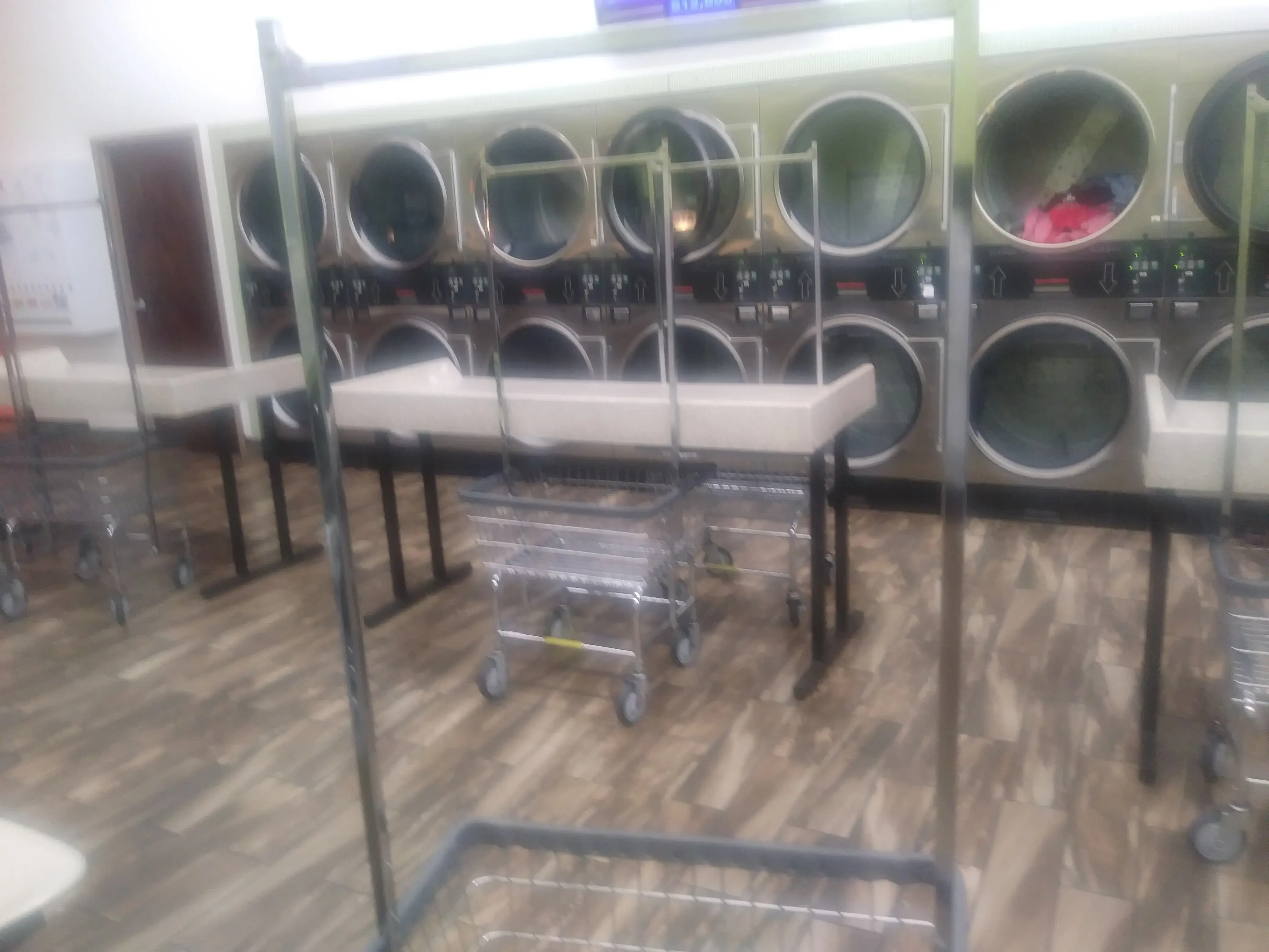 City Limits Laundry thumbnail 14