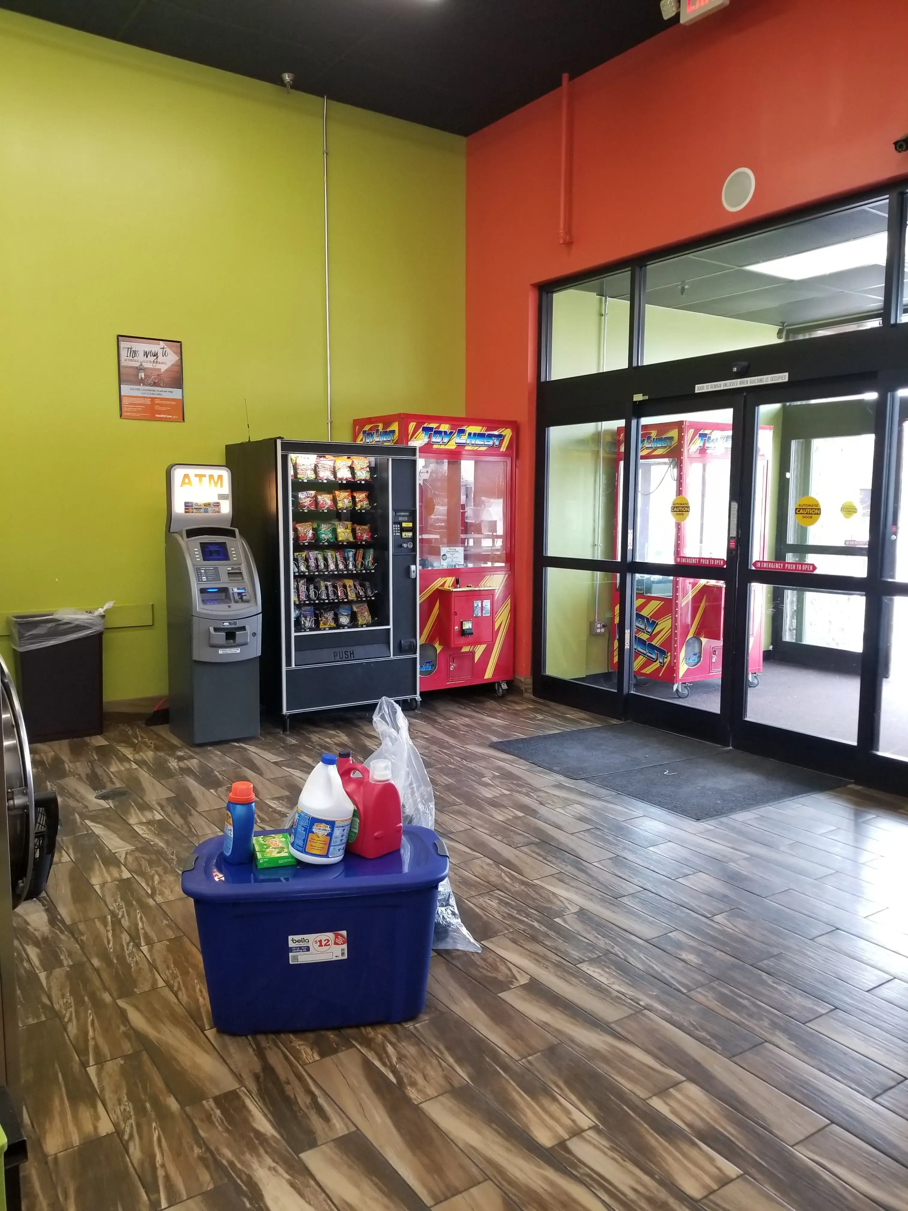 City Limits Laundry - Image 15