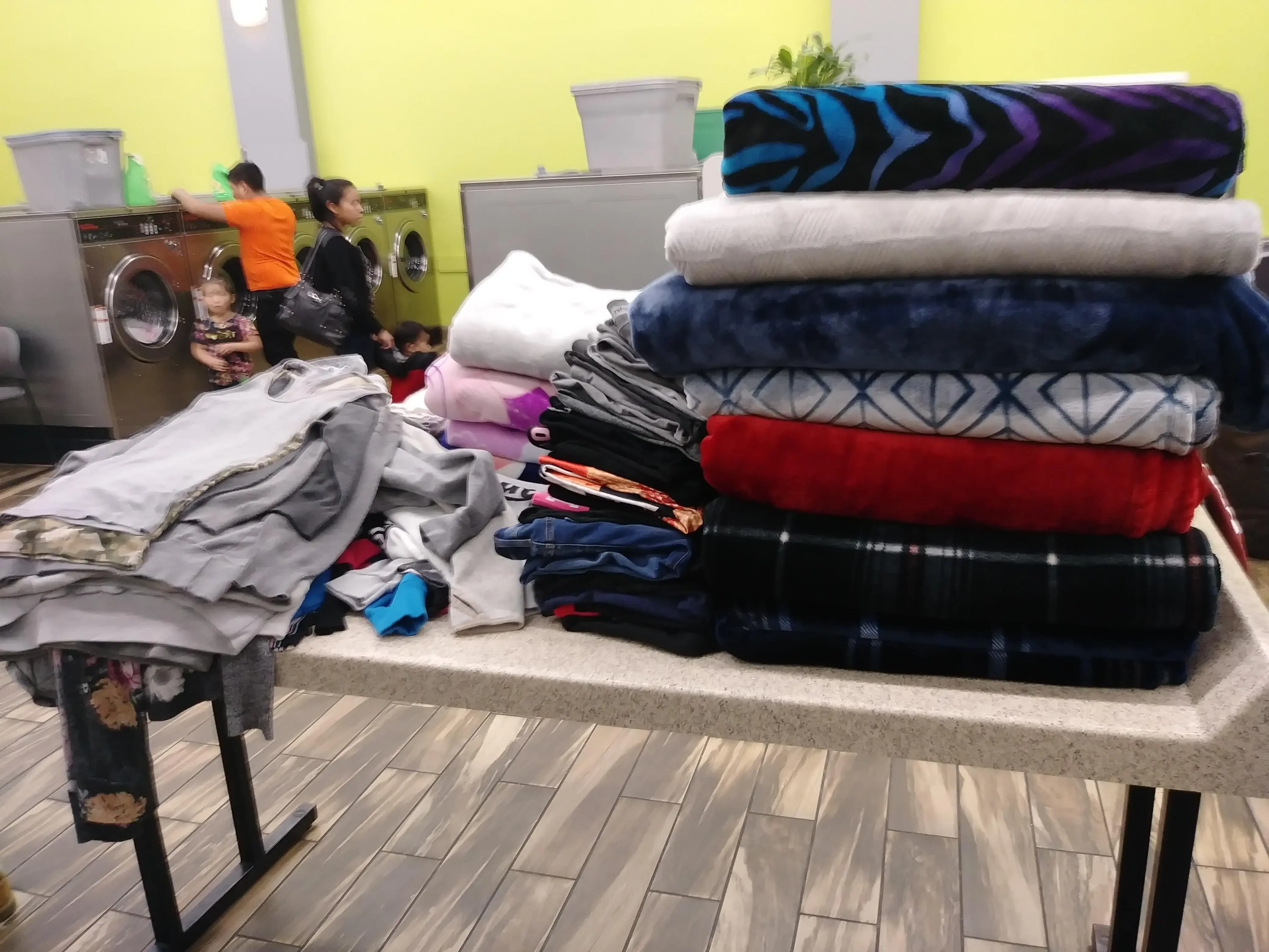 City Limits Laundry thumbnail 16