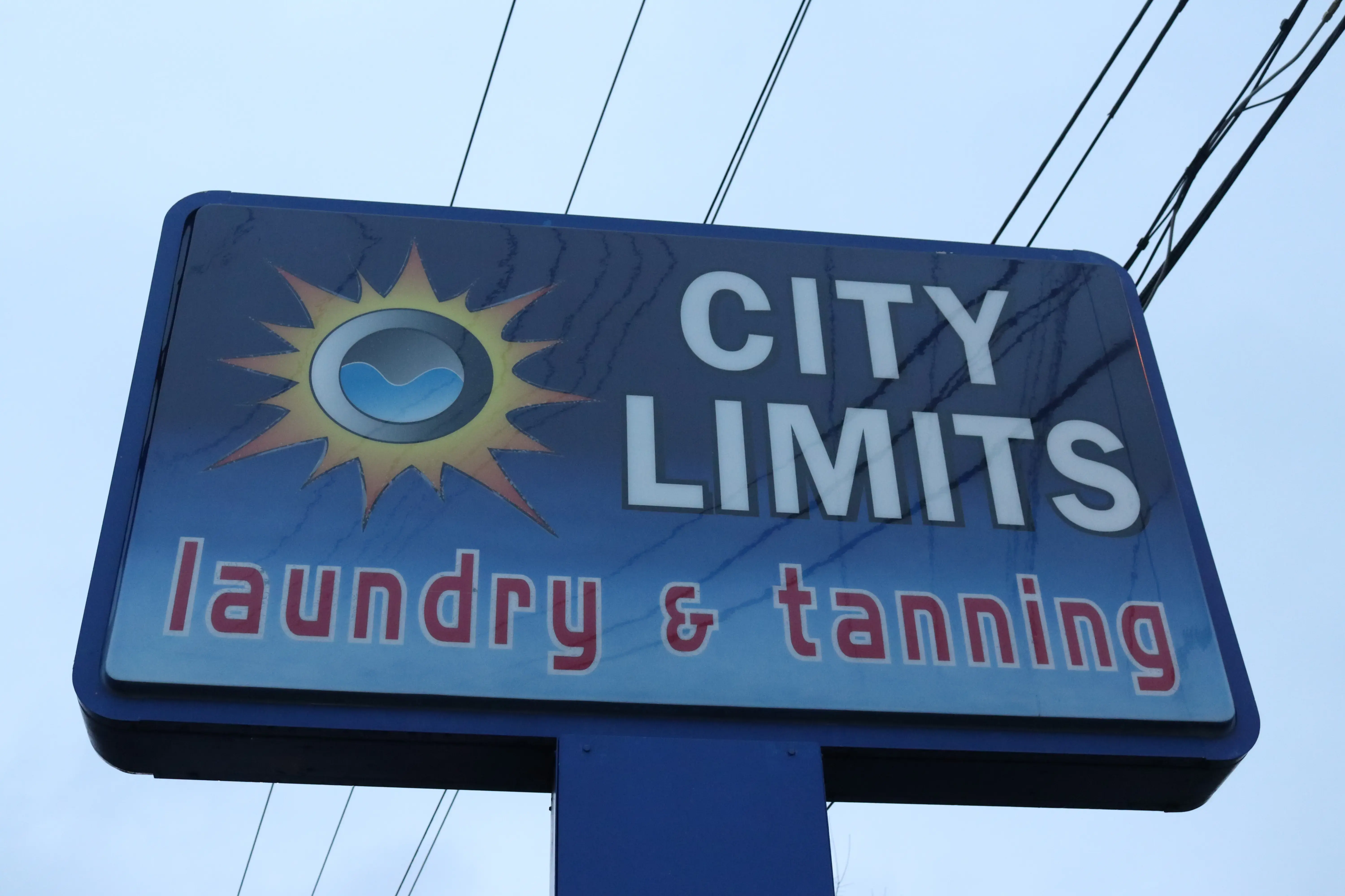 City Limits Laundry & Tanning thumbnail 18
