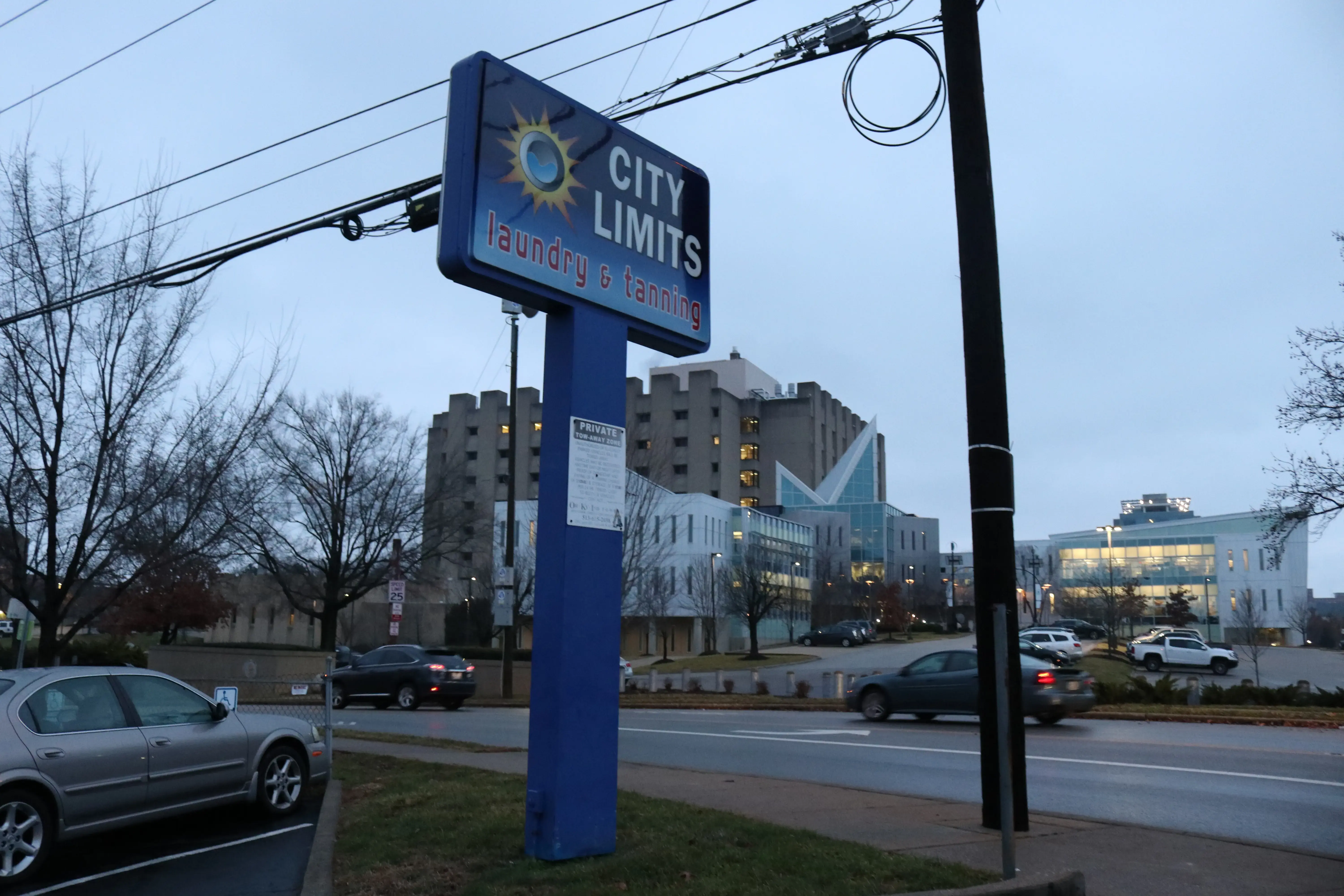 City Limits Laundry & Tanning - Image 6