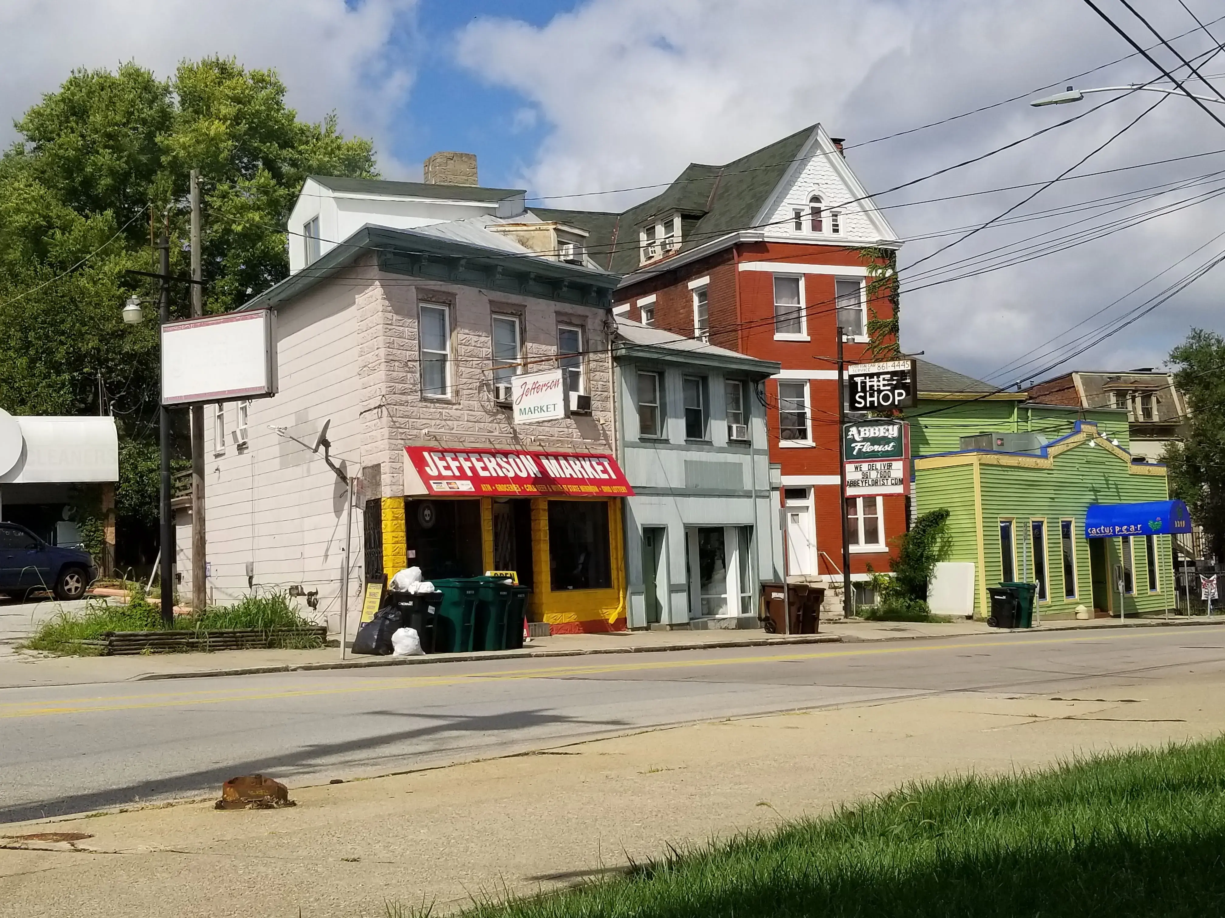 City Limits Laundry & Tanning - Image 7