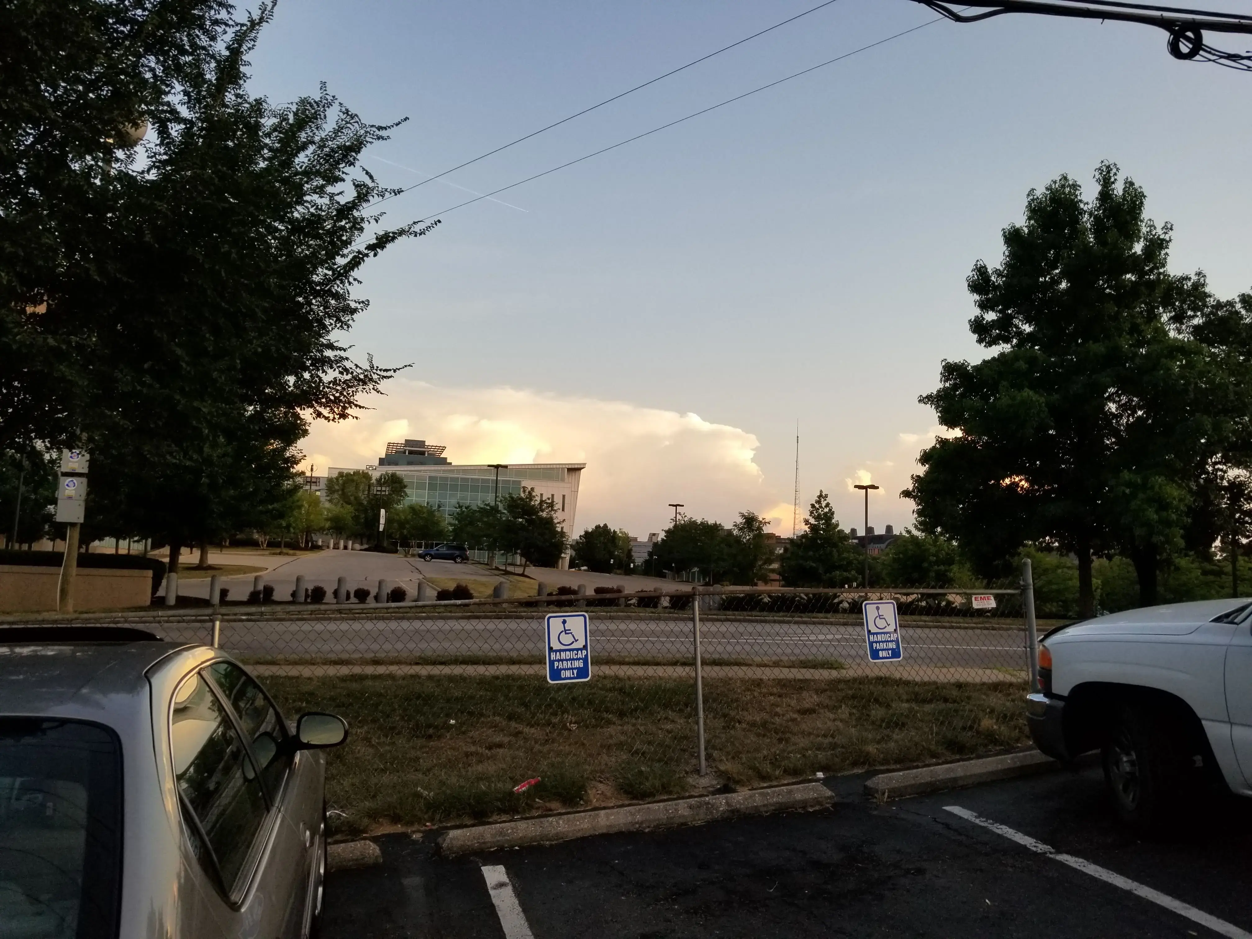 City Limits Laundry & Tanning - Image 9