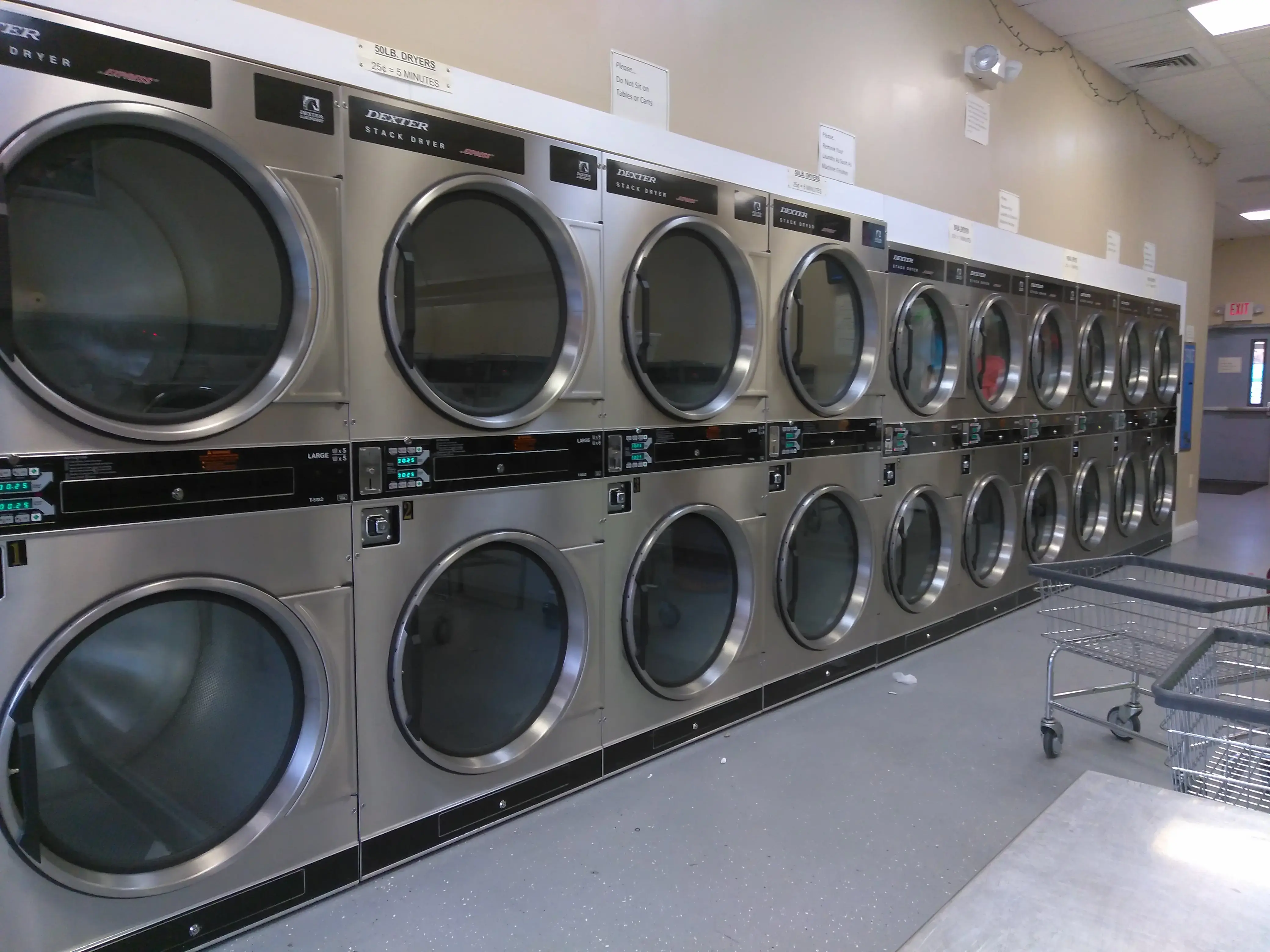 CJ's Laundromat - Image 11